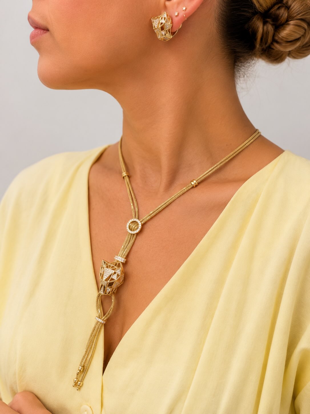 Set bizhuterish ari me motiv pantere – Binni Gold (2)