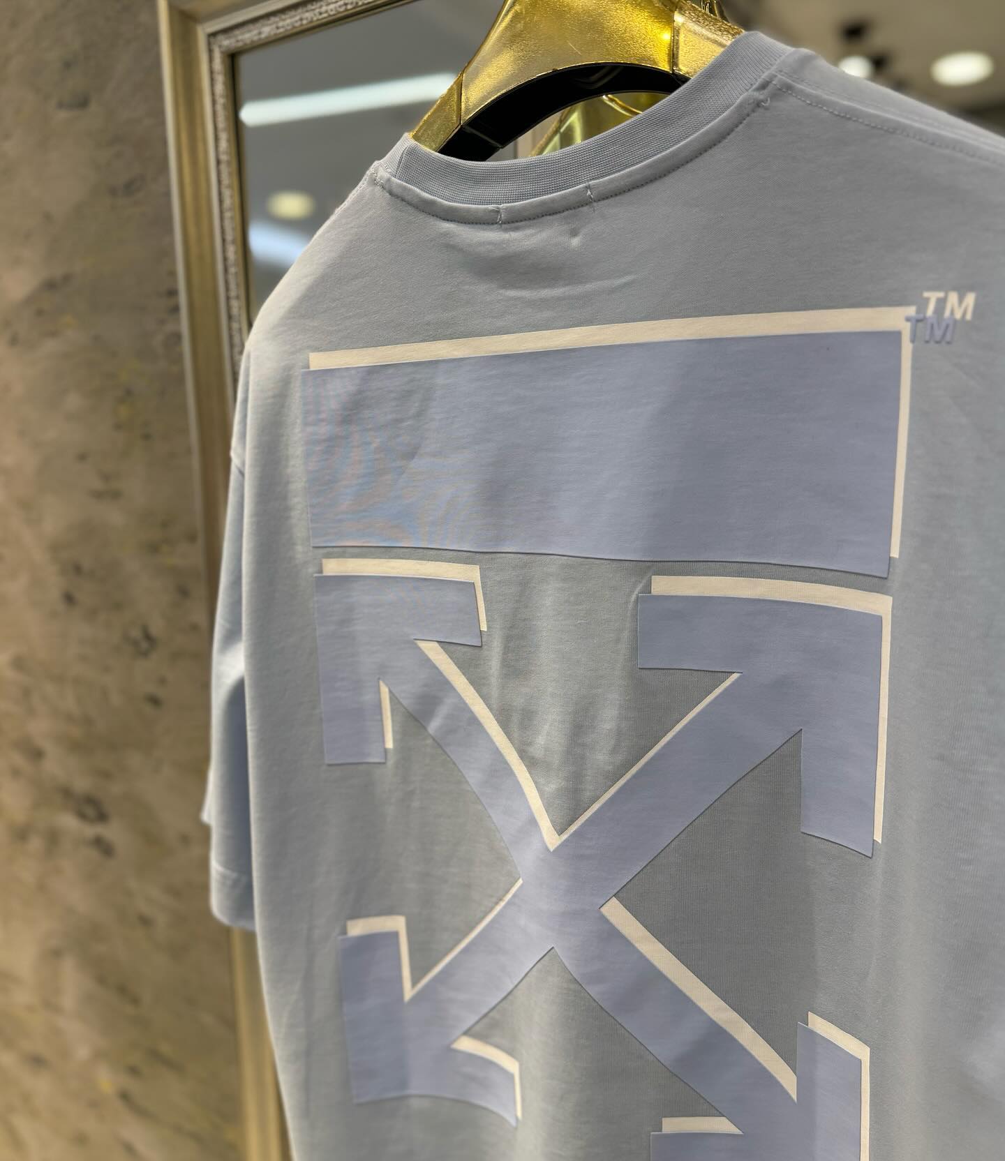 Maicë Off-White blu e çelët – BLACK STORE (3)