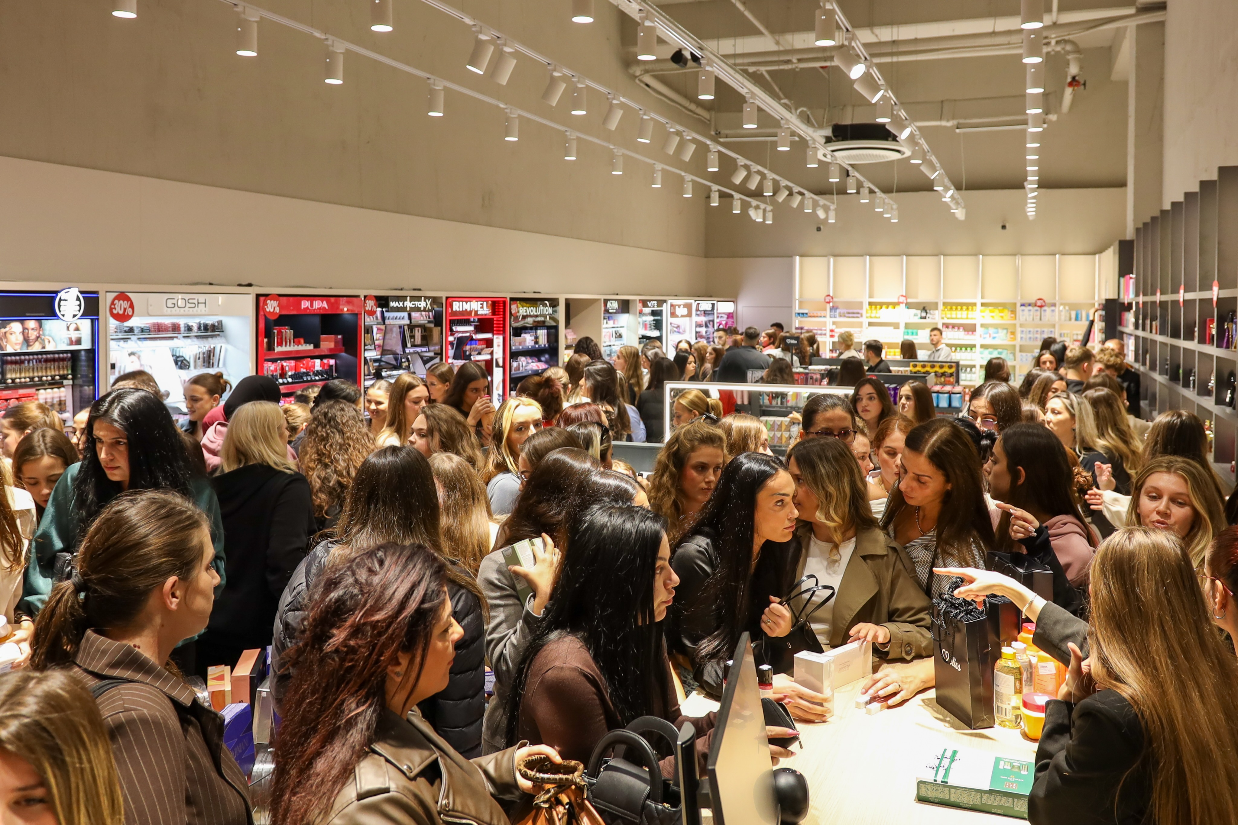 Hapja e dyqanit të kozmetikës në Prishtina Mall – Bliss Cosmetics (4)