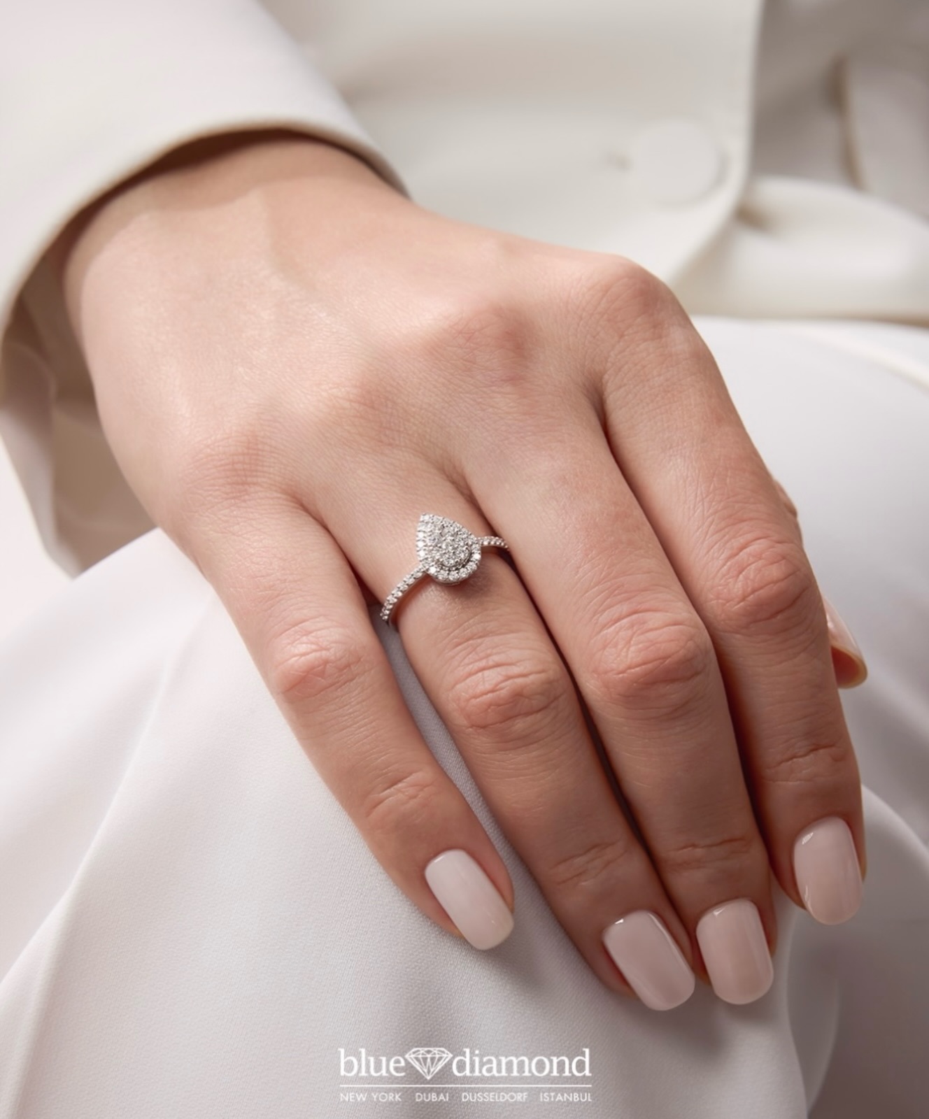 Unazë me diamant në formë pike – Bluediamondks