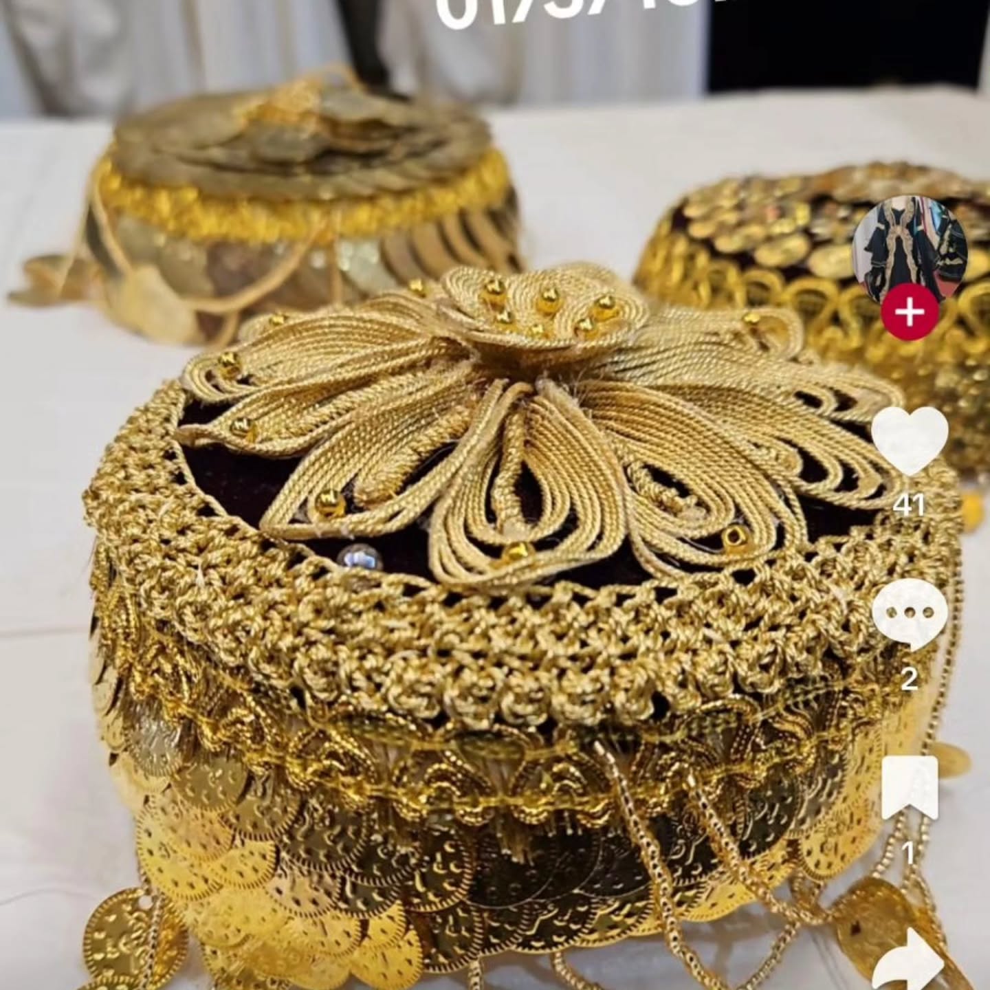 Fustan tradicional i bardhë me qëndisje ari – ButikPrishtina (3)