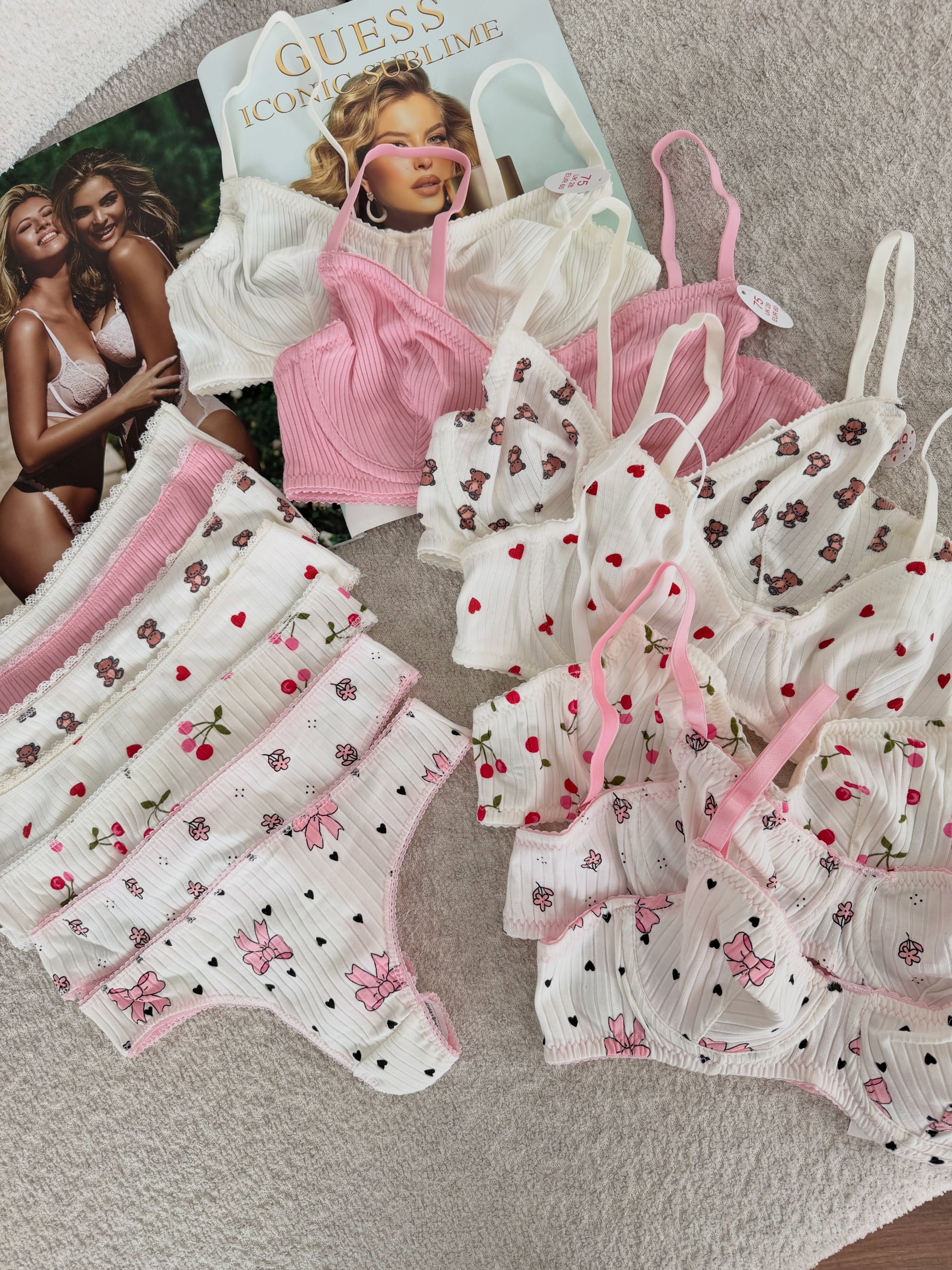 Set të brendshme femrash me zemra – butikulettifashion (2)