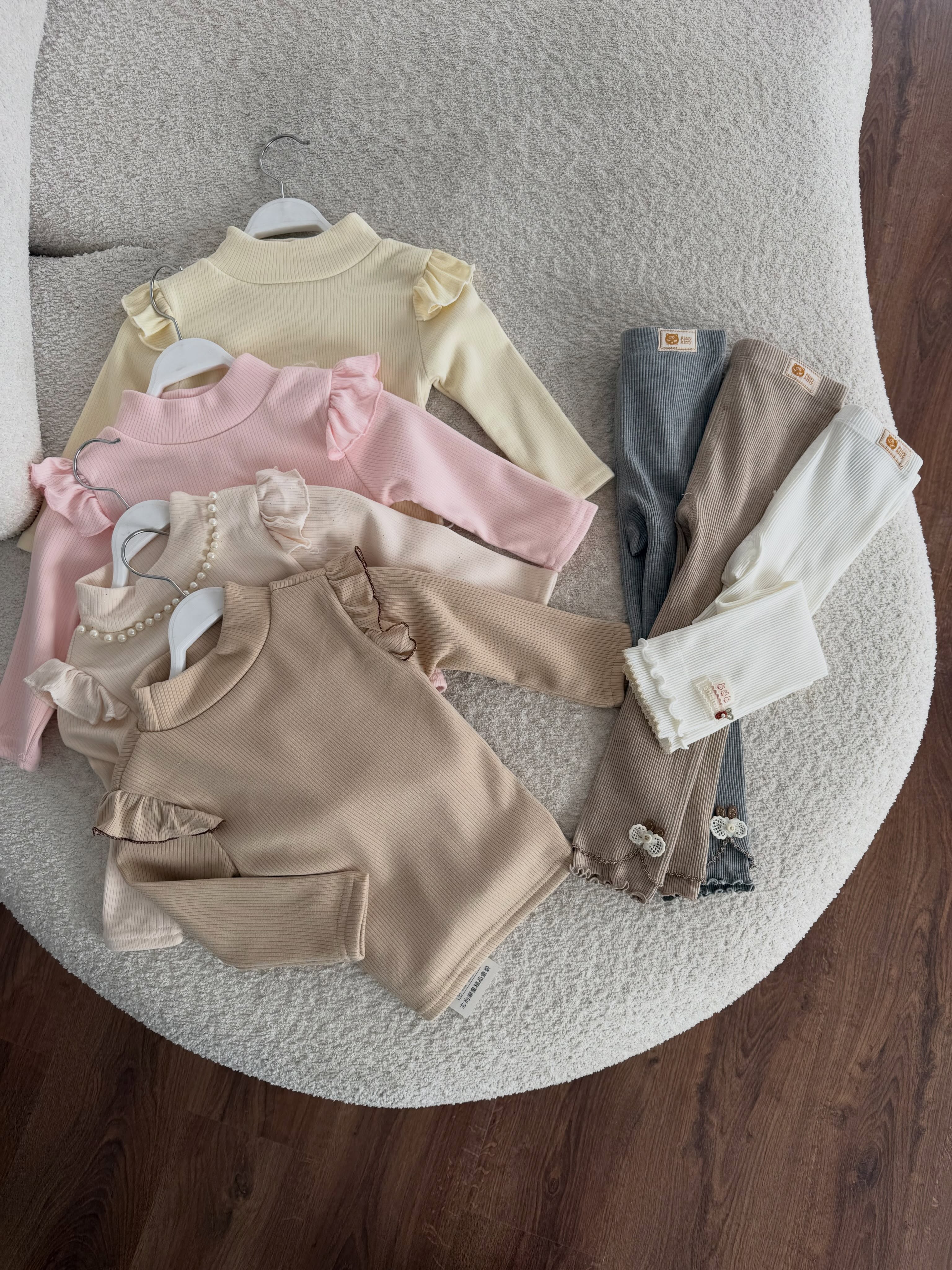 Bluza për vajza me rrudha në ngjyra pastel – butikulettifashion