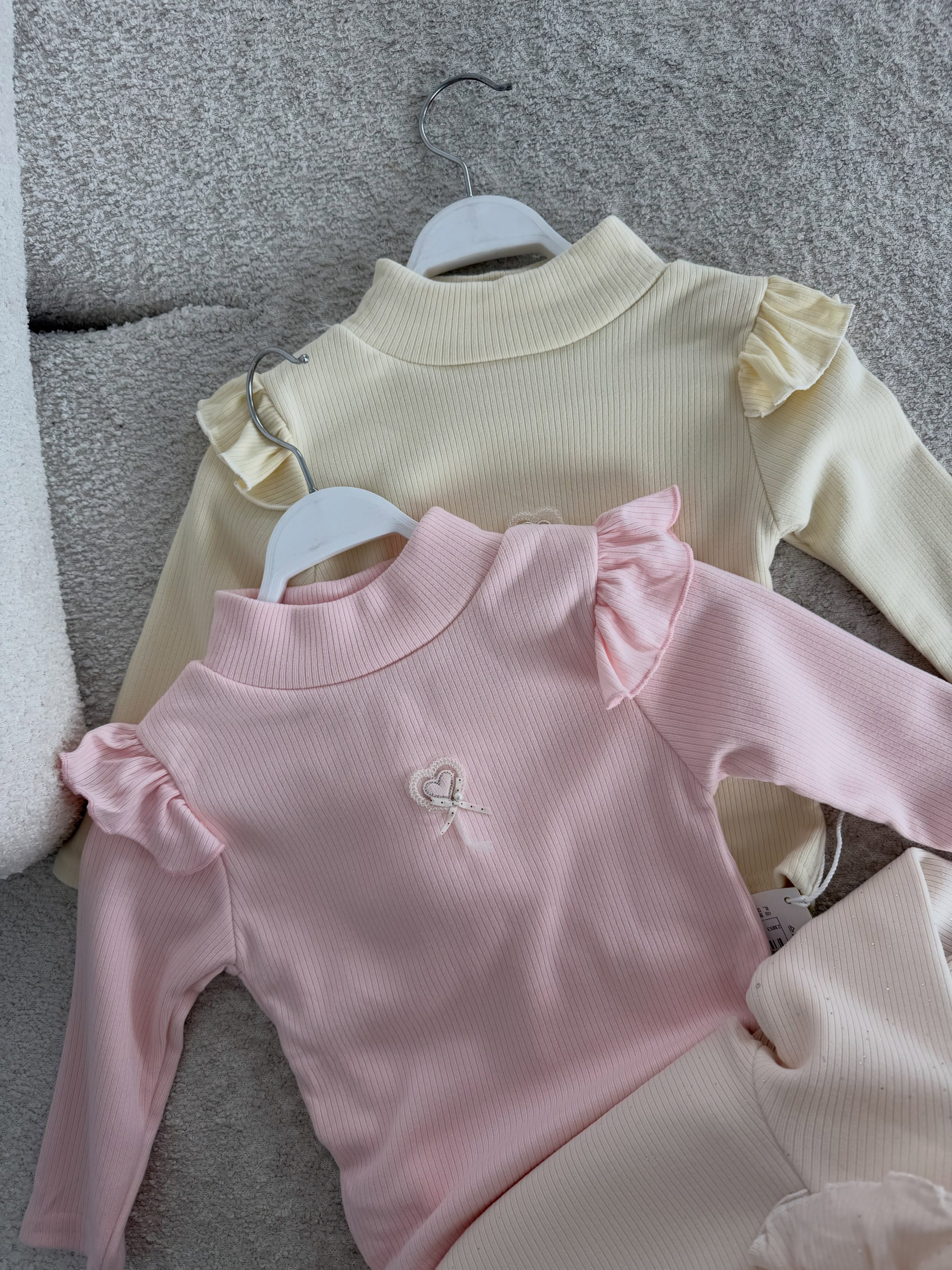 Bluza për vajza me rrudha në ngjyra pastel – butikulettifashion (4)