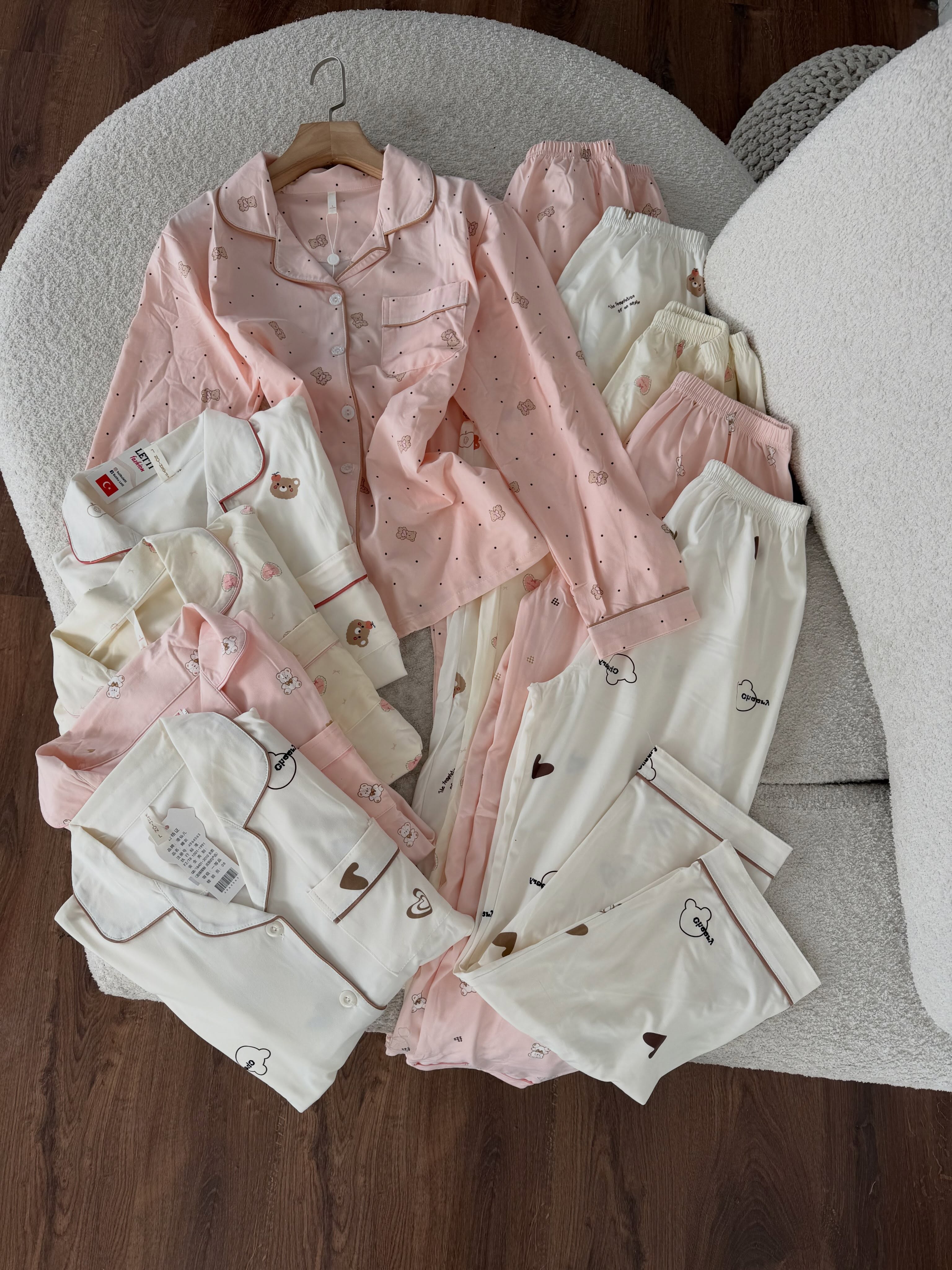 Pizhama femrash rozë dhe krem – butikulettifashion