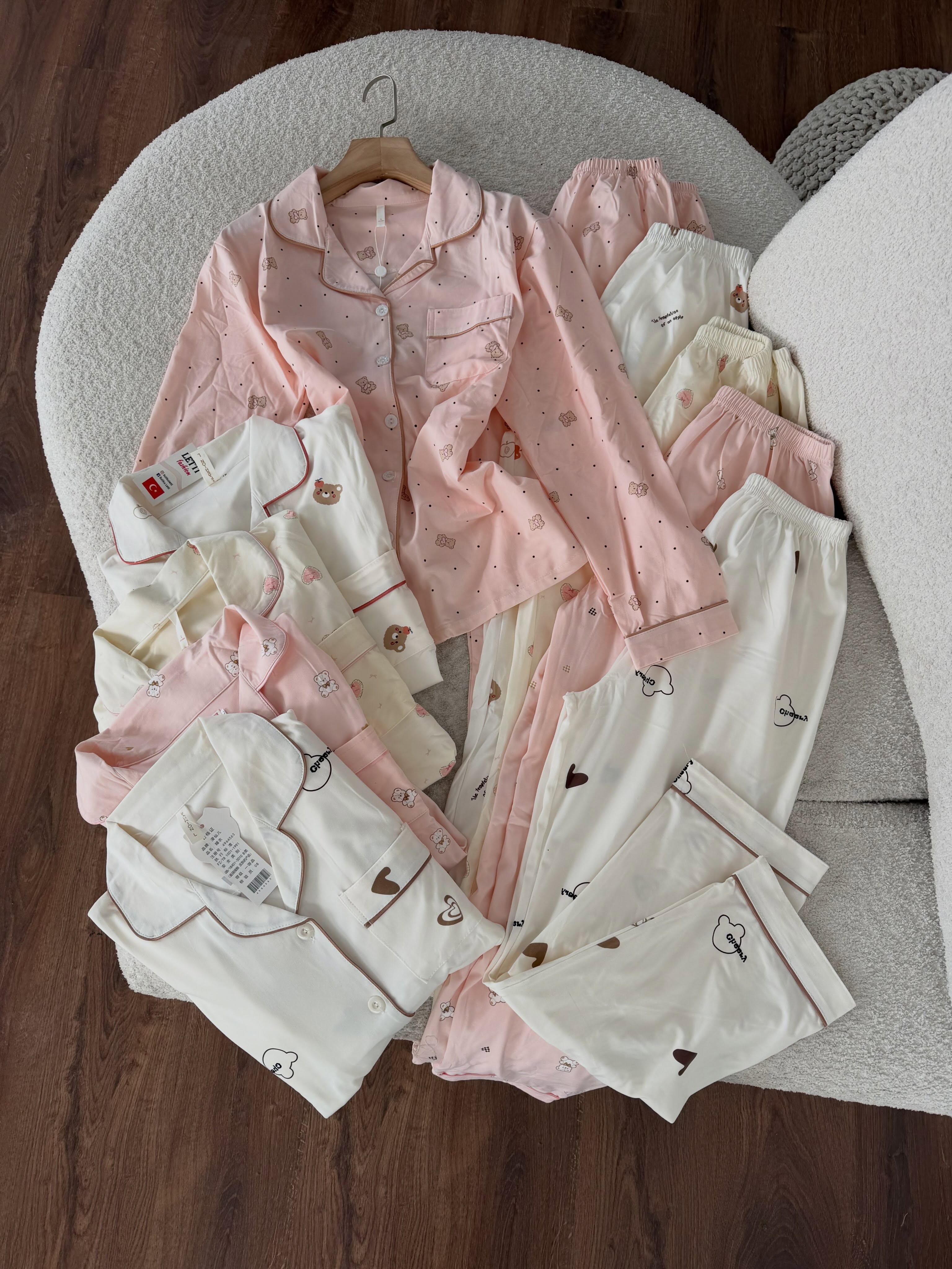 Pizhama femrash rozë dhe krem – butikulettifashion (3)