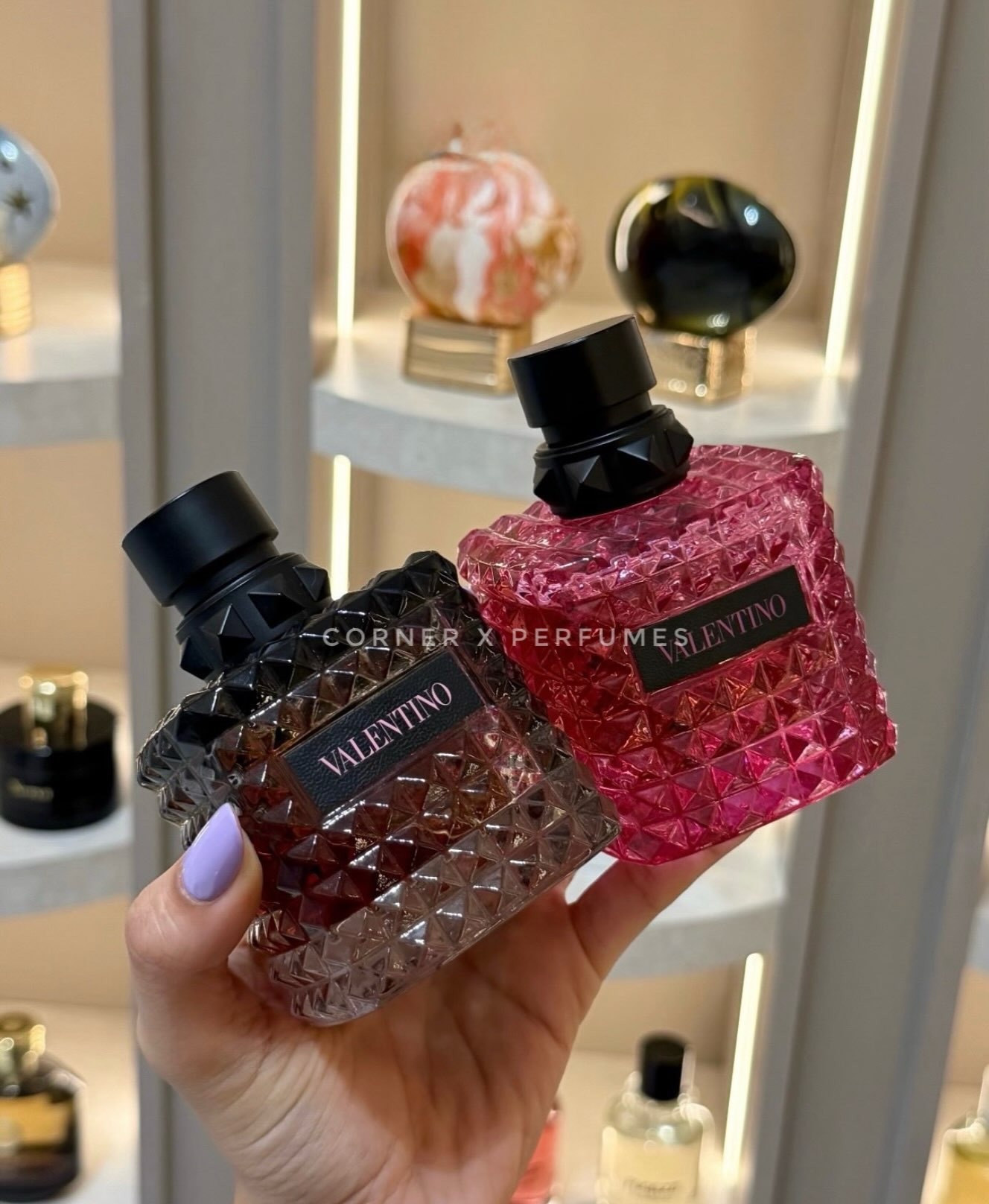 Parfume Valentino rozë dhe e zezë – THE PERFUME SHOP / CORNER