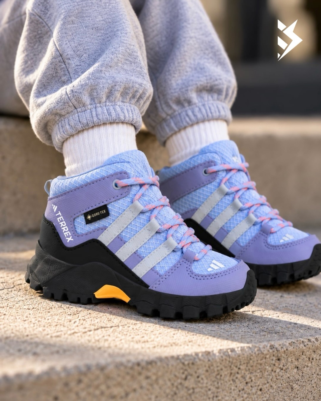 Çizme hiking adidas Terrex Mid GTX për fëmijë – Dardaniasport Outlet (3)