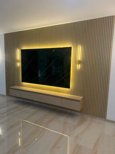 Panel muri me komodë TV dhe LED
