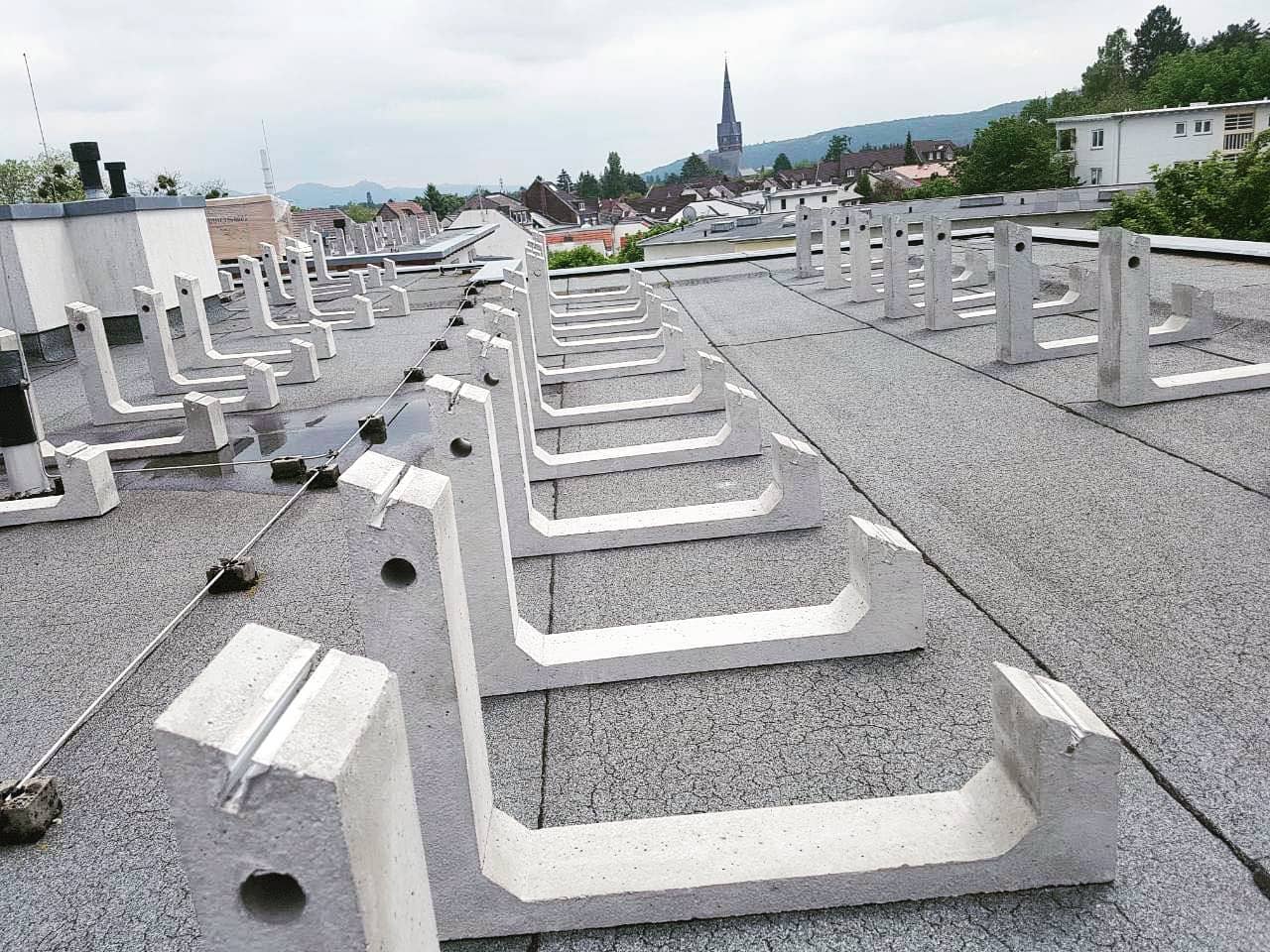 Gurë solarë betoni për çati të sheshta – DekorBeton