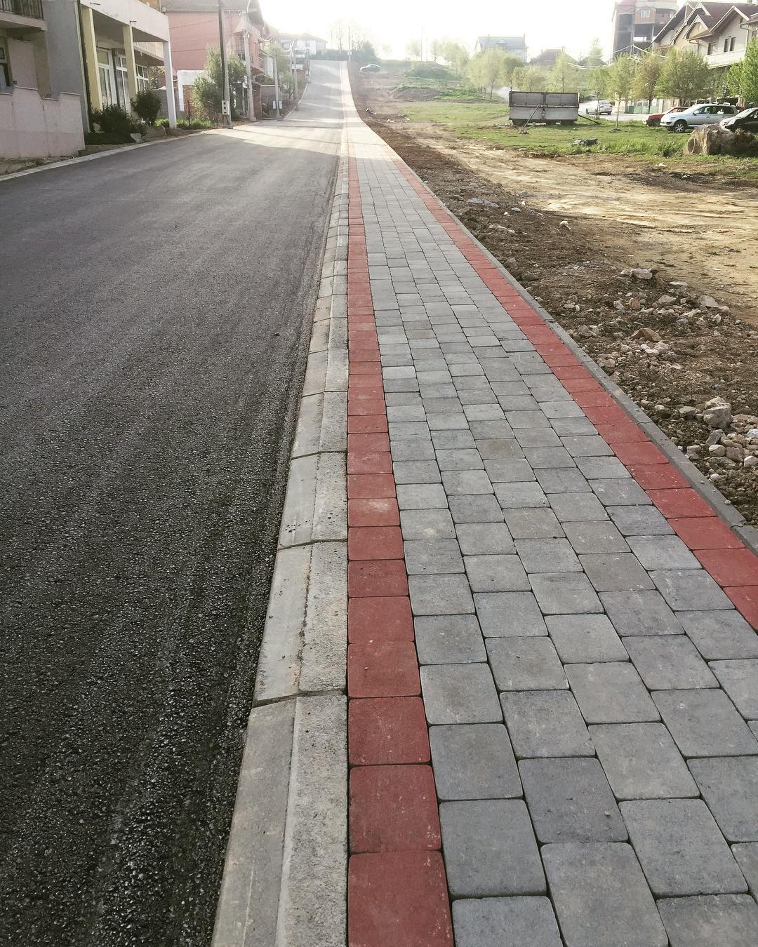 Kubëza betoni për trotuar – DekorBeton