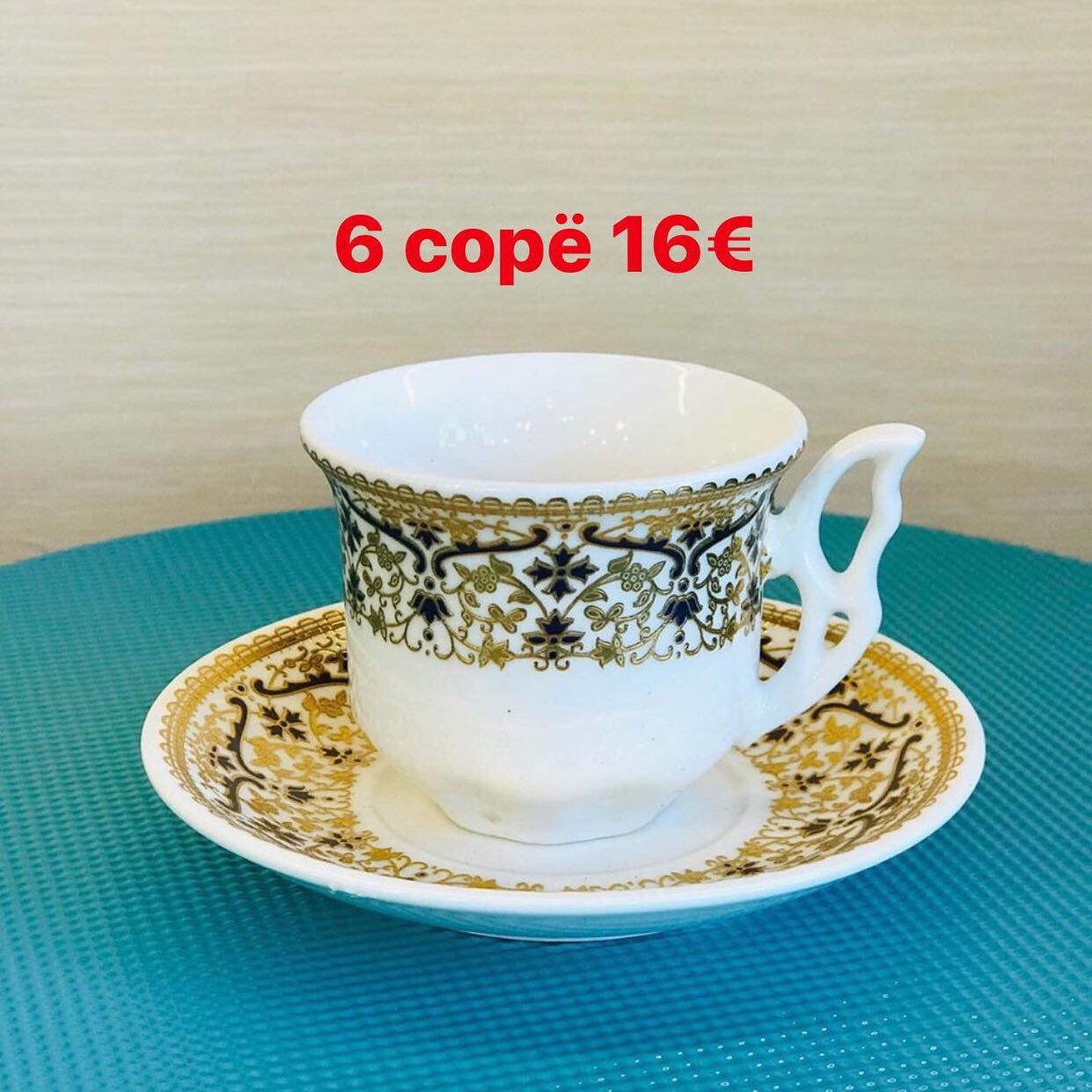 Set 6 filxhanë kafeje me pjata me motive ari – Dekore për Shtëpi 🛋🛍