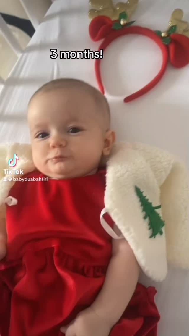 Dekor festiv për foto bebeje 3 muajsh – Dua