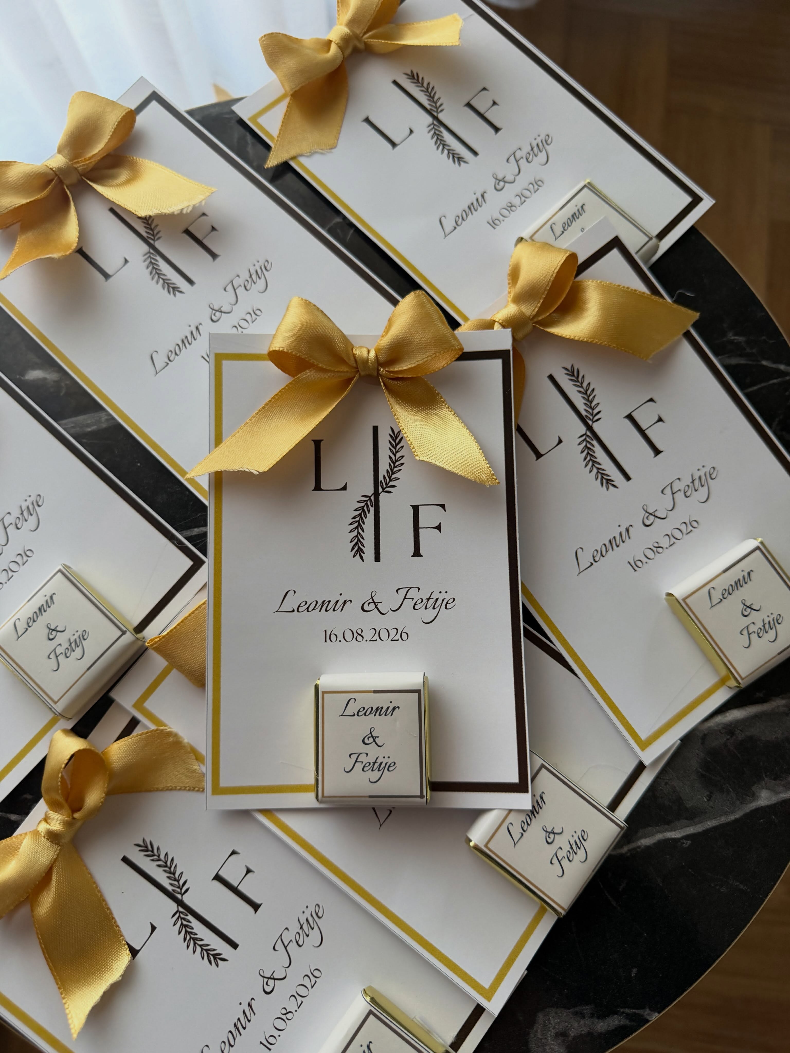 Ftesa dasme me fjongo ari – Dhurata të personalizuara, dekore për evente të ndryshme🎀 (2)