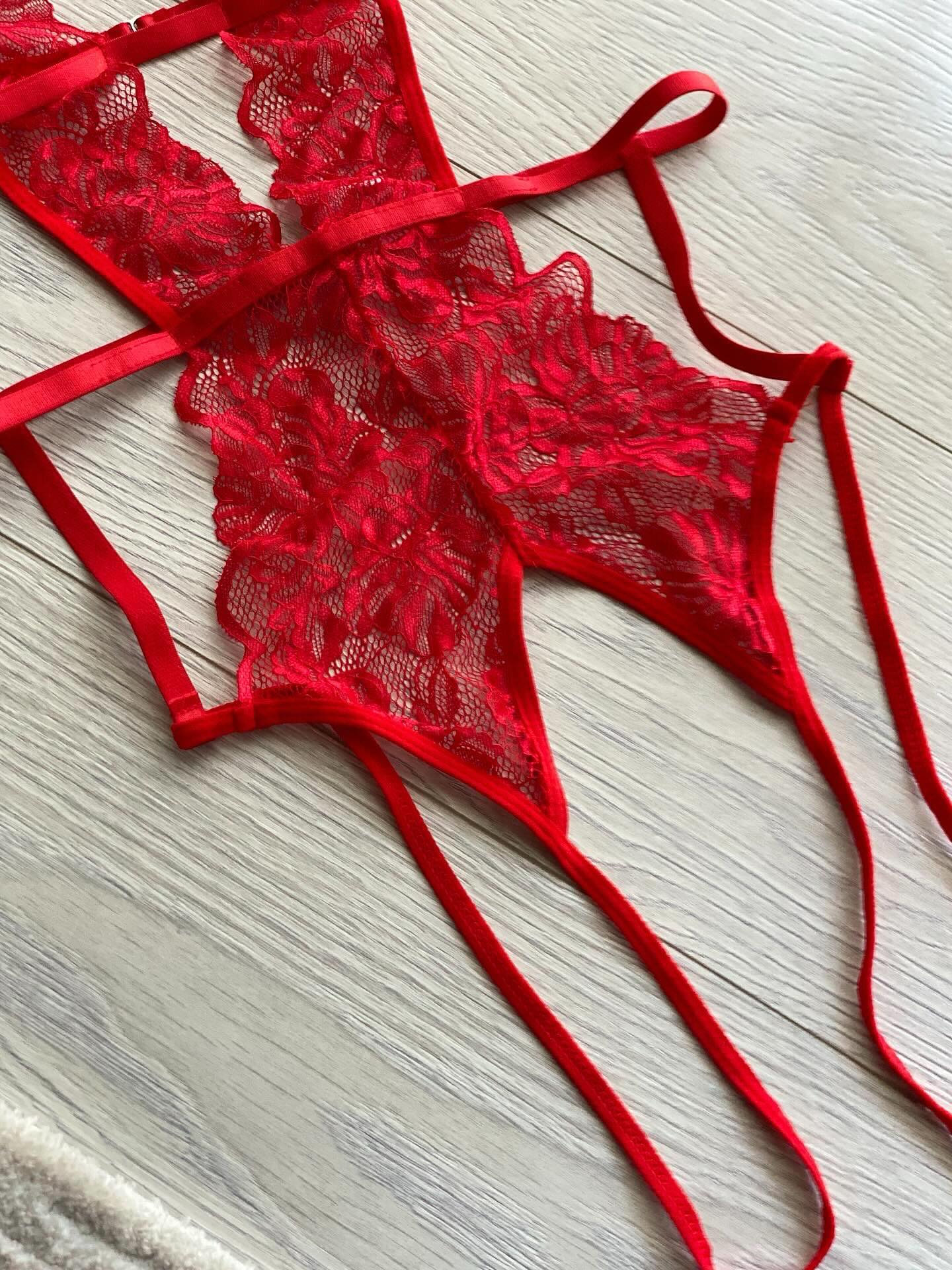 Set i kuq të brendshme me dantella – Dream Lingerie (2)