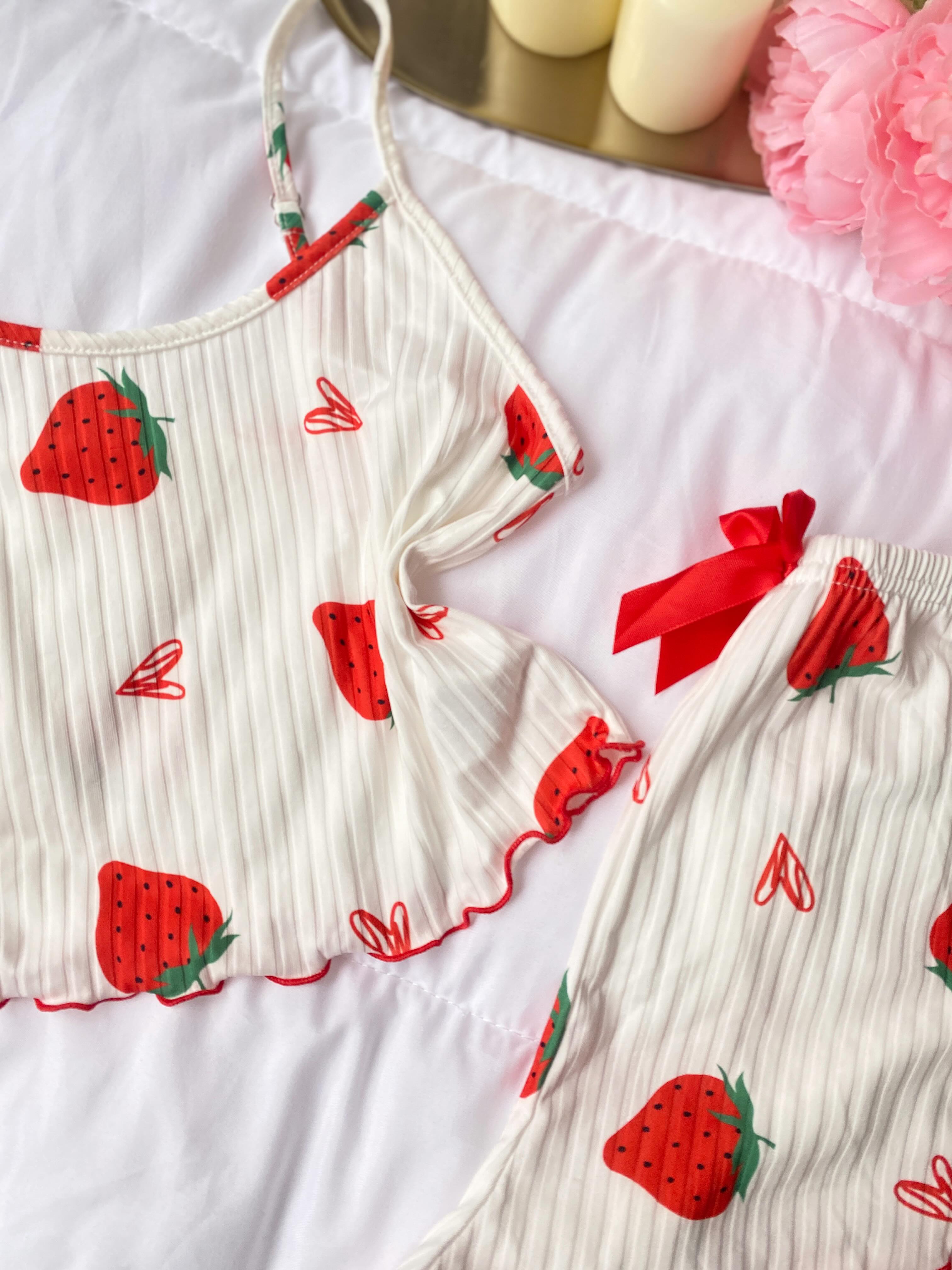 Pizhame verore e bardhë me luleshtrydhe – Dream Lingerie (2)