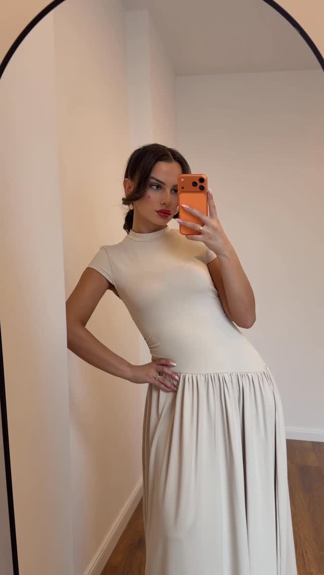 Fustan i gjatë krem me mëngë të shkurtra, XS-M – NILA DRESSES