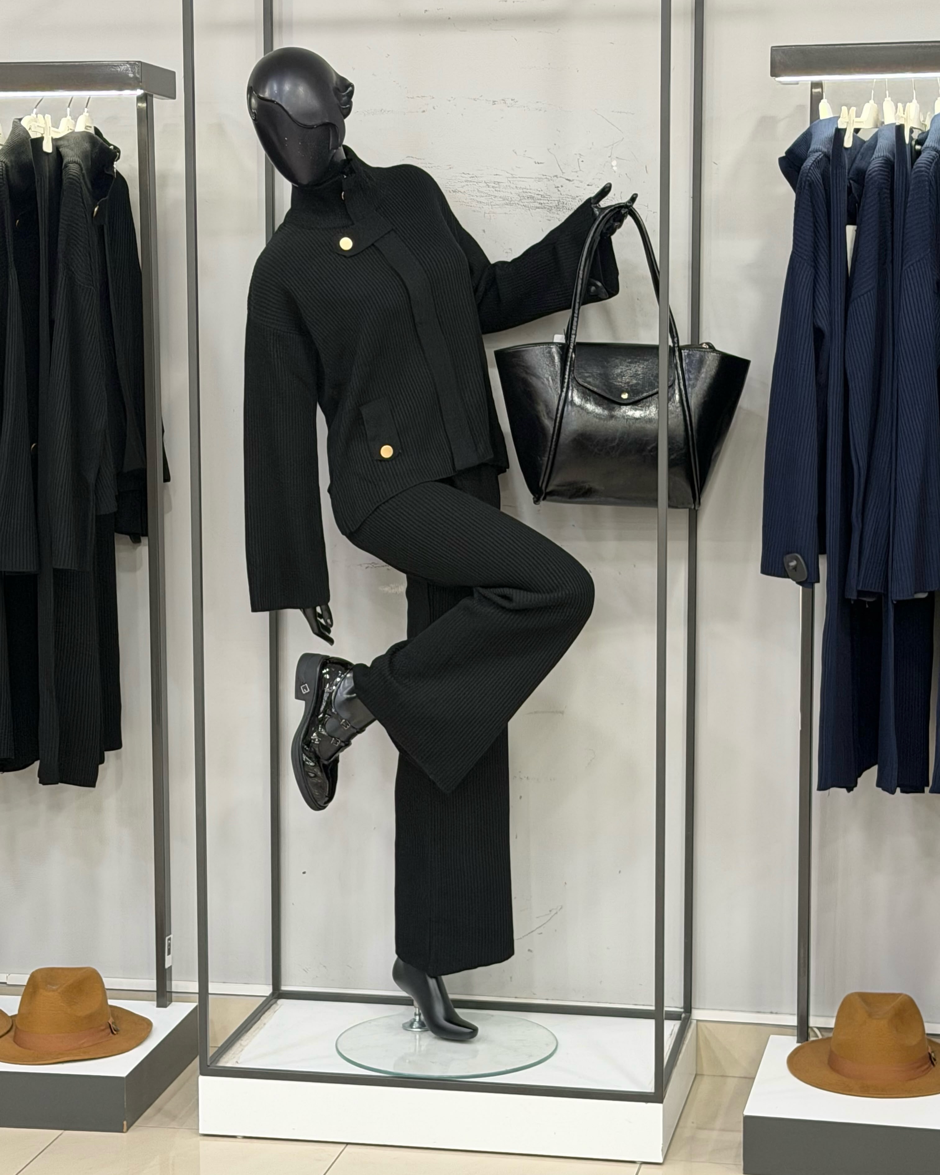Komplet blu i errët xhaketë dhe pantallona – Drini Fashion (3)