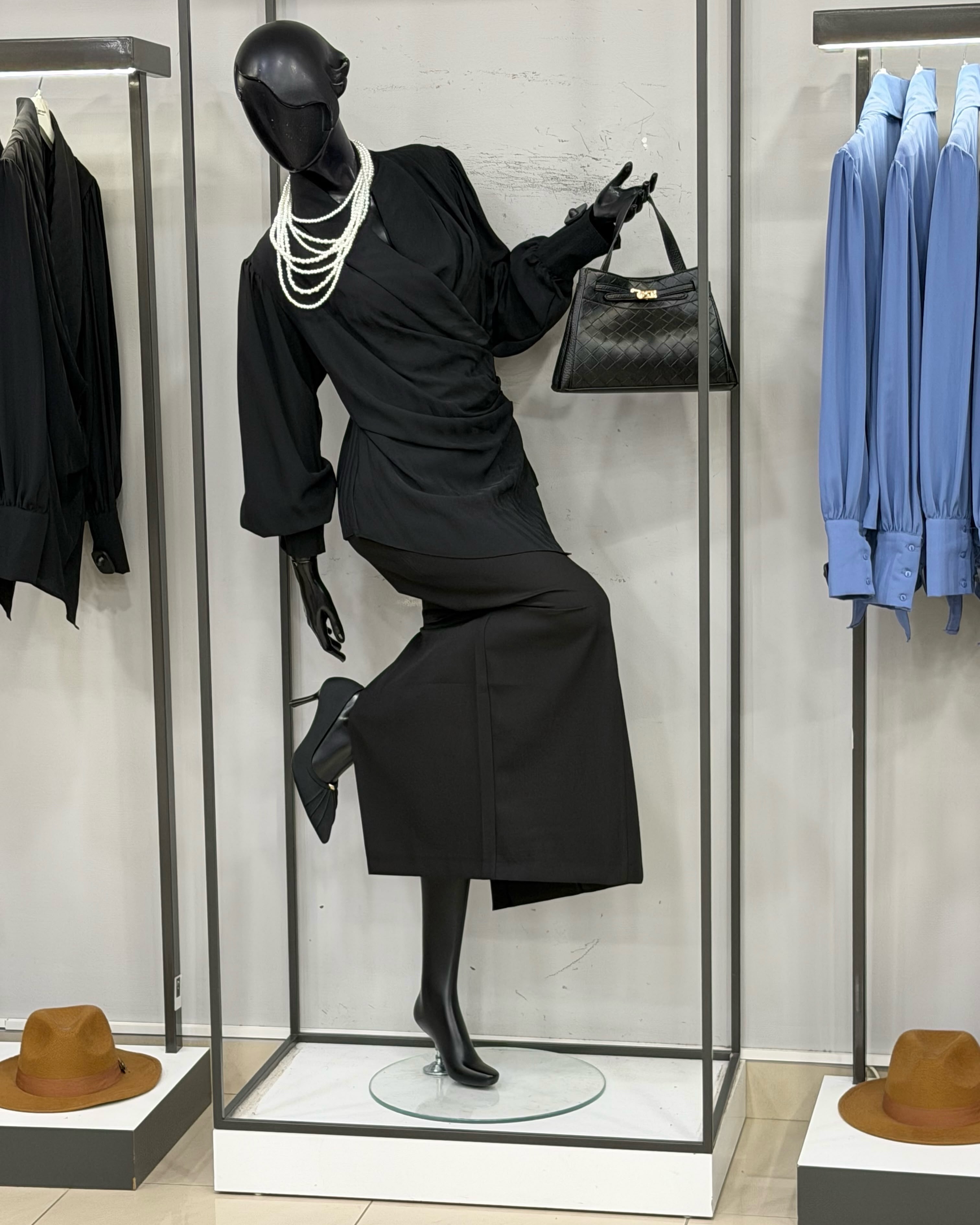Këmishë blu dhe fund bordo midi – Drini Fashion (3)