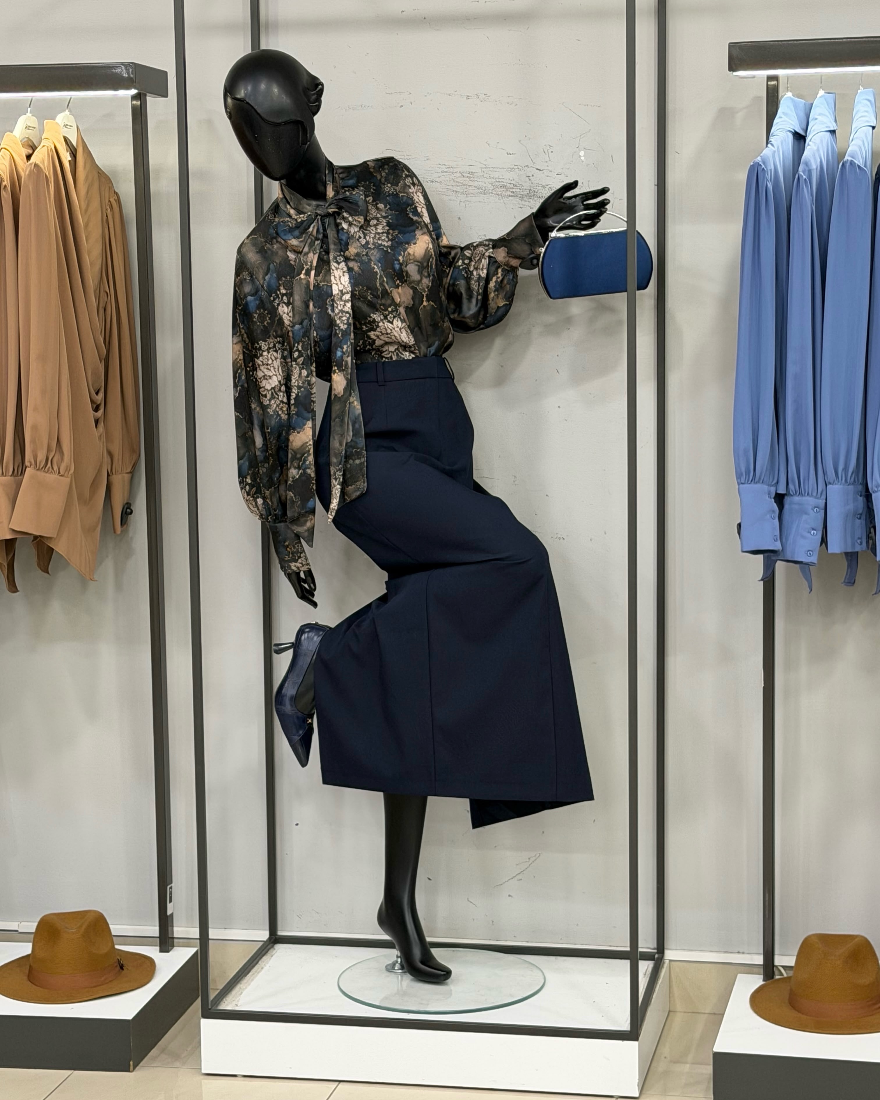 Këmishë blu dhe fund bordo midi – Drini Fashion (4)