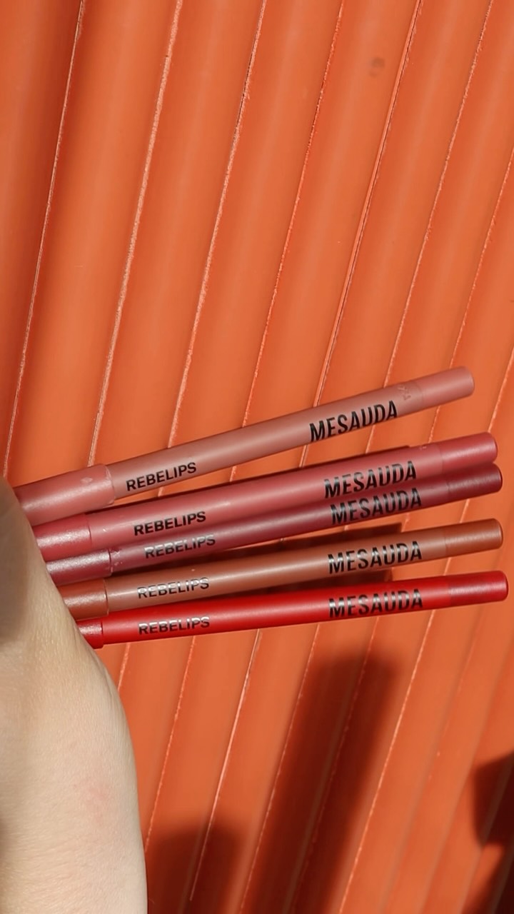 Lapsa buzësh Mesauda në nuanca të ndryshme – Duo Cosmetics