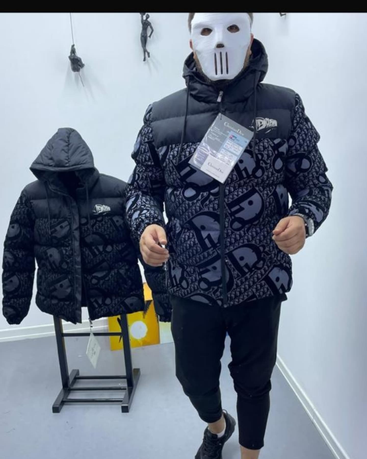 Xhaketë sherpa Calvin Klein bardh e zi – RROBA ATLETE PER MESHKUJ DHE FEMRA (2)