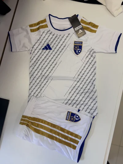 Fanella të Kosovës për fëmijë dhe bodi për bebe