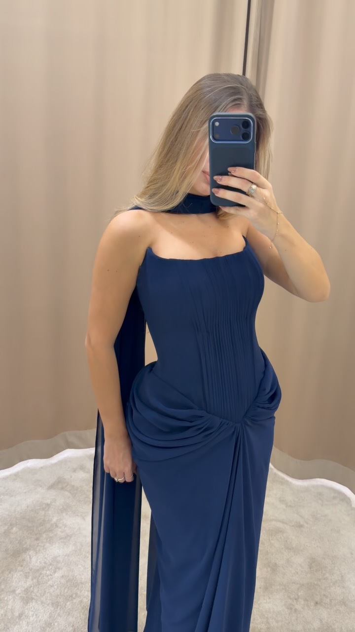 Fustan mbrëmjeje blu me drapim dhe shall – EL Couture