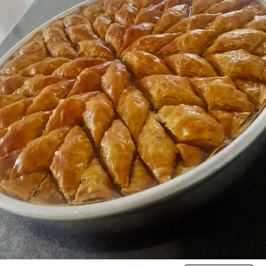 Bakllava në tepsi e madhe dhe e mesme – Amla Sweets ❤ (2)