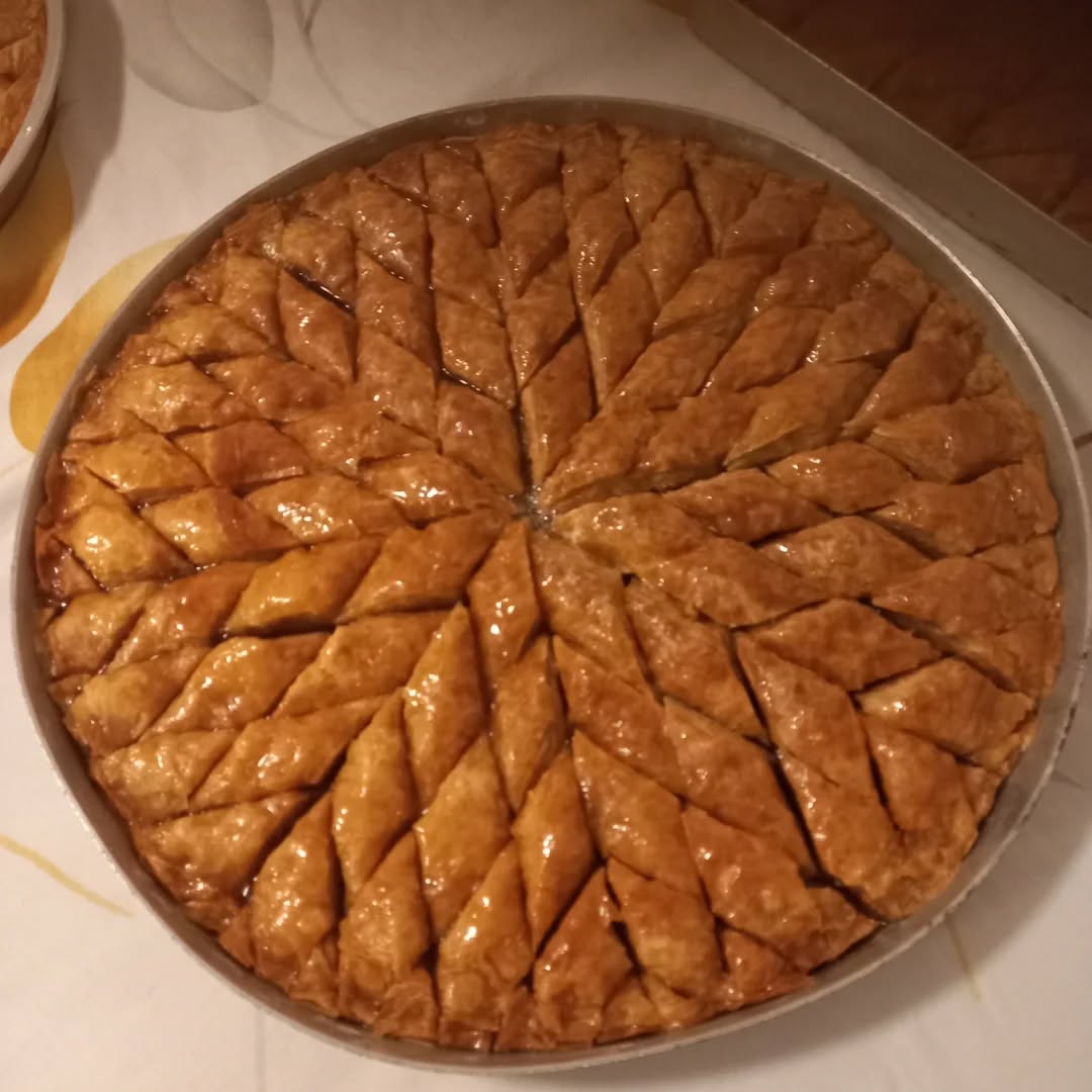 Bakllava në tepsi e madhe dhe e mesme – Amla Sweets ❤ (3)