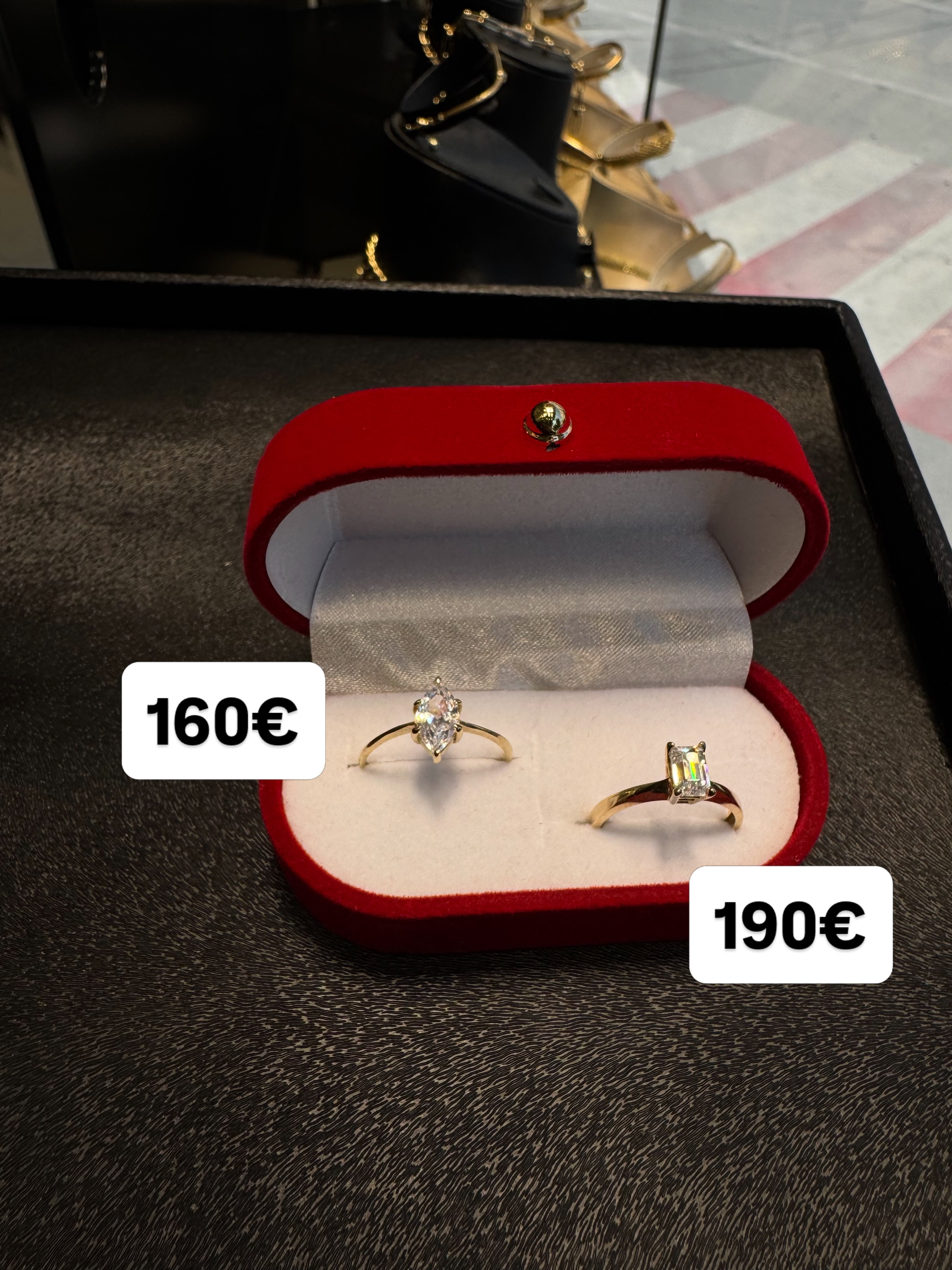 Unaza ari 14 karat me gurë – Argjentaria Emerald✨