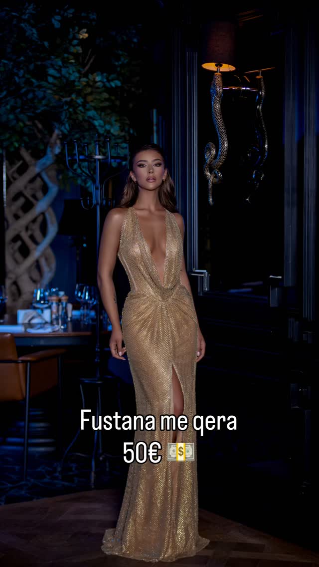 Fustan ari me shkëlqim dhe dekolte të thellë – Fustana me qera “ES closet”