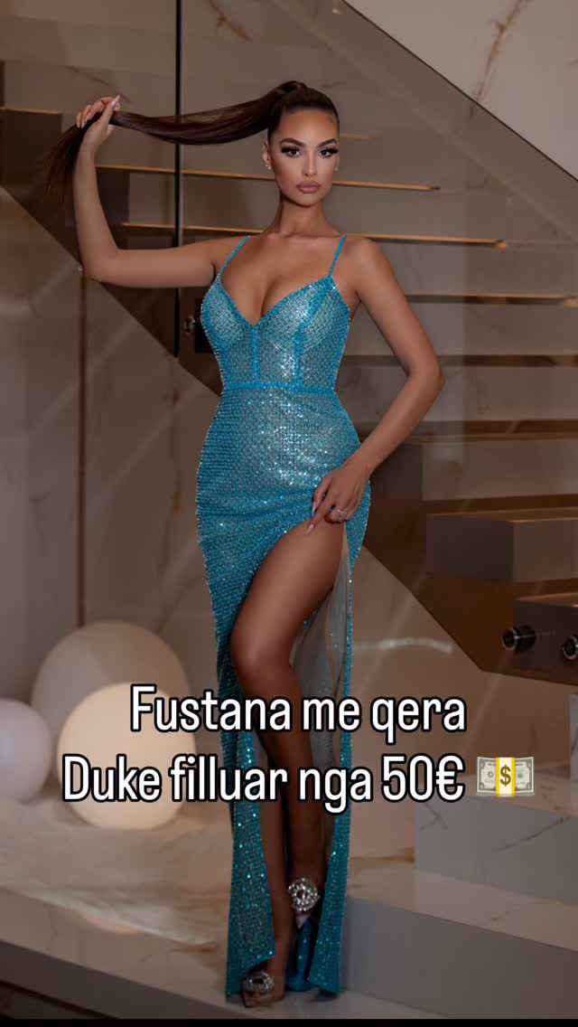 Fustan blu i çelur me shkëlqim dhe çarje – Fustana me qera “ES closet”