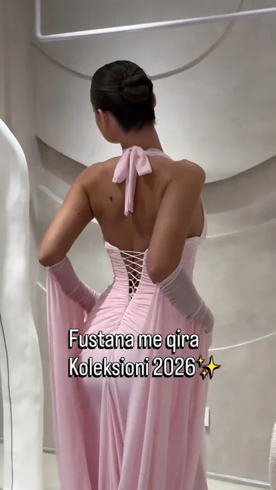 Fustan rozë me korse dhe lidhëse në shpinë