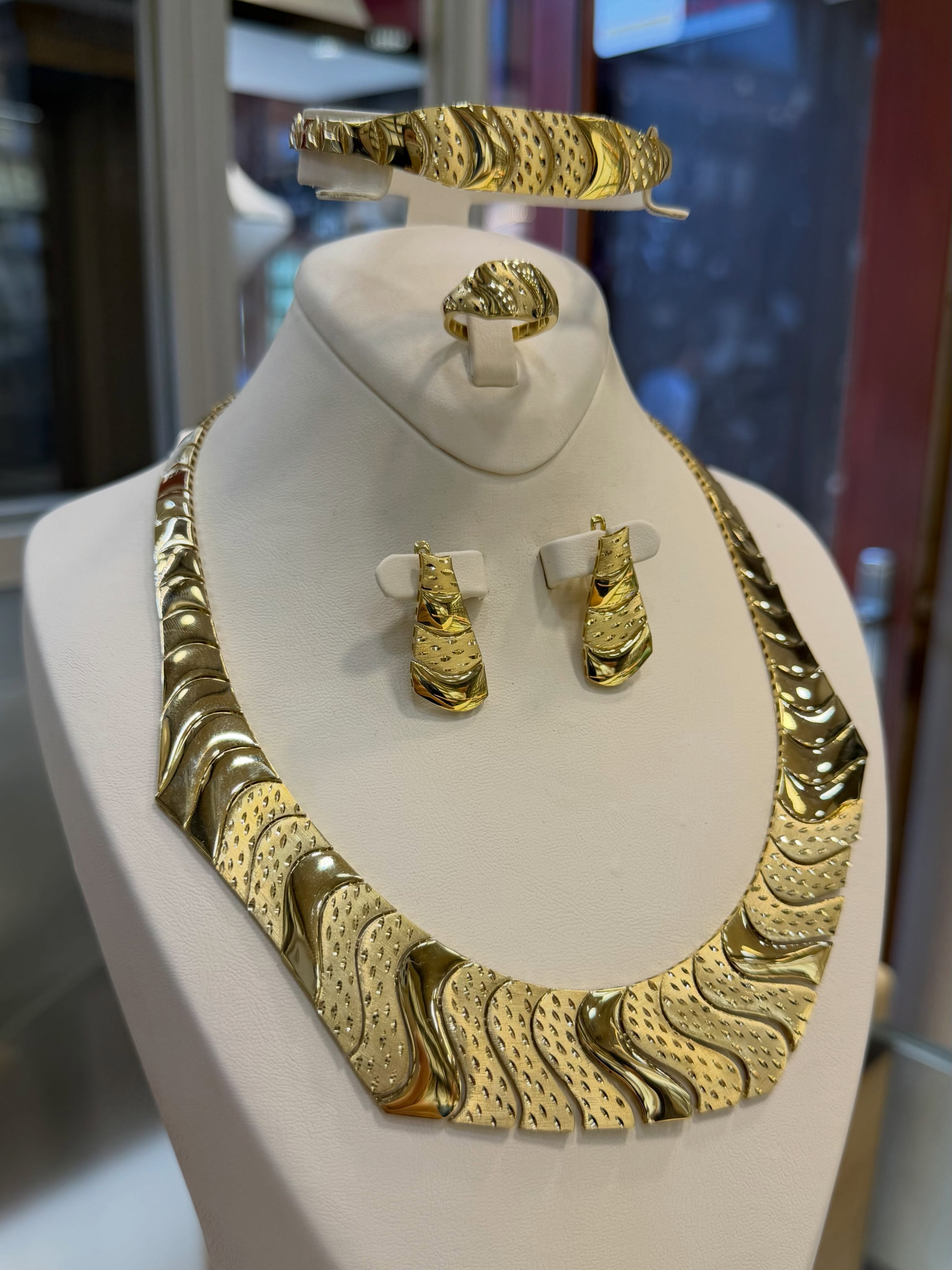 Komplet ari 14 karat me gjerdan të gjerë – ARGJENDARIA EUROGOLD