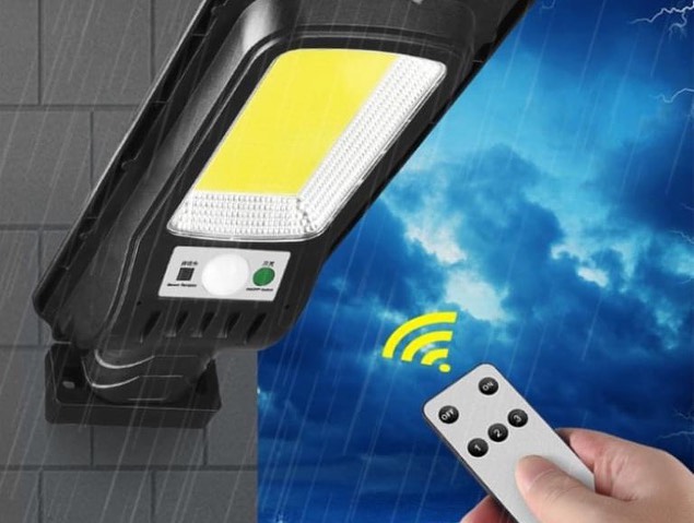 Reflektor solar LED për rrugë me sensor – Online Store Falkoi Express 🦅 (3)