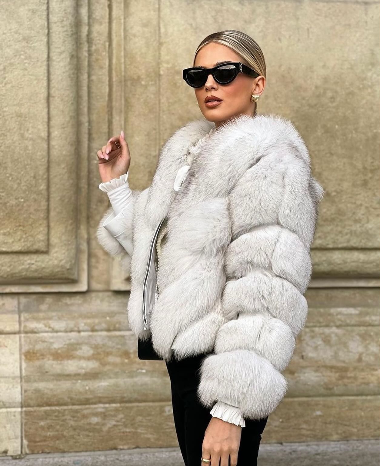 Xhaketë gëzofi e bardhë e shkurtër – fashion_women_peje (2)