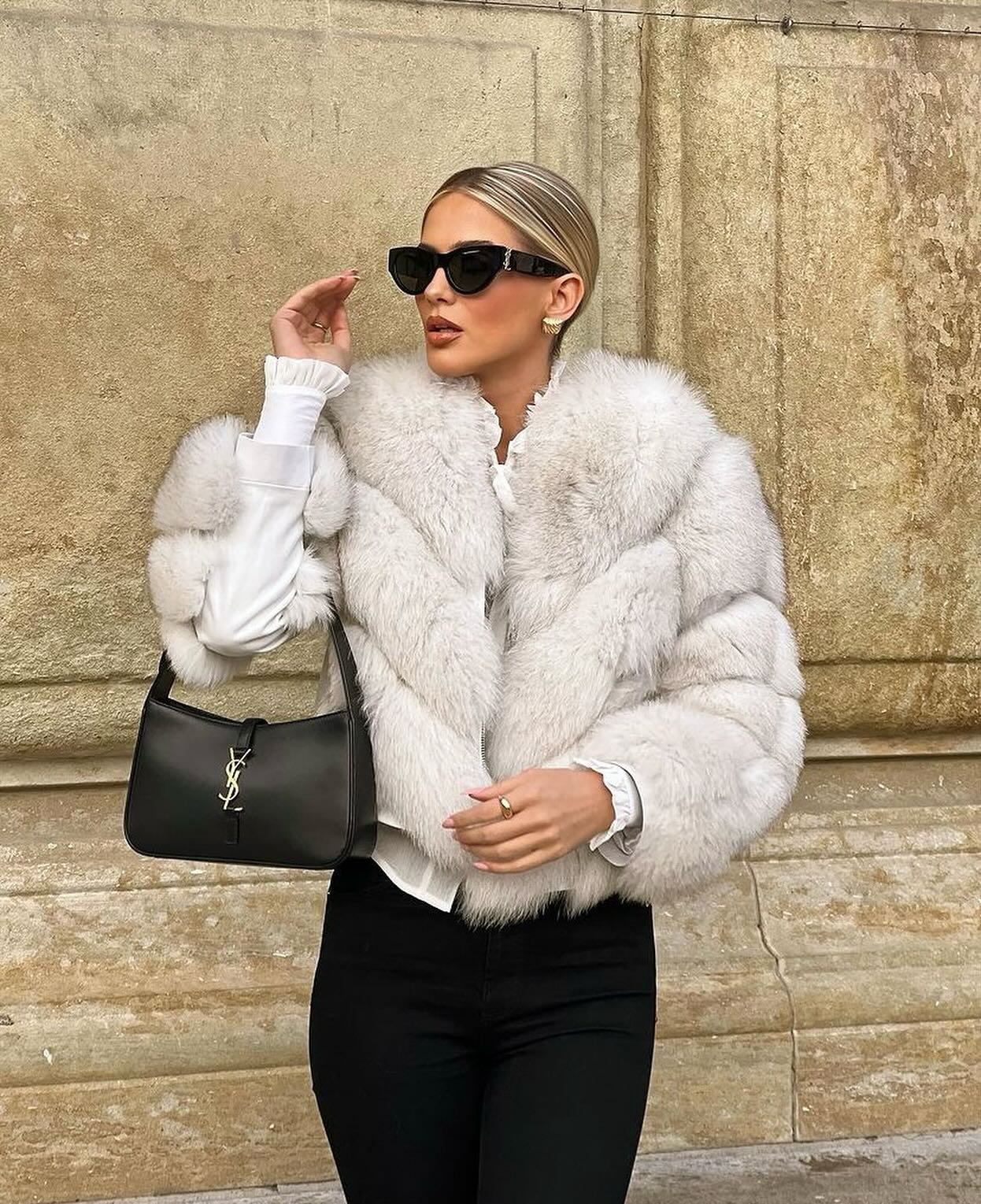 Xhaketë gëzofi e bardhë e shkurtër – fashion_women_peje (3)