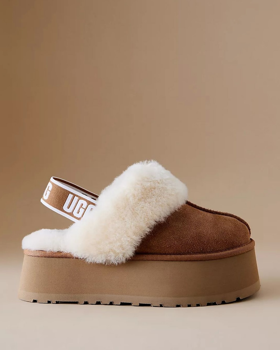 Papuçe UGG me platformë dhe gëzof – fashion_women_peje (2)