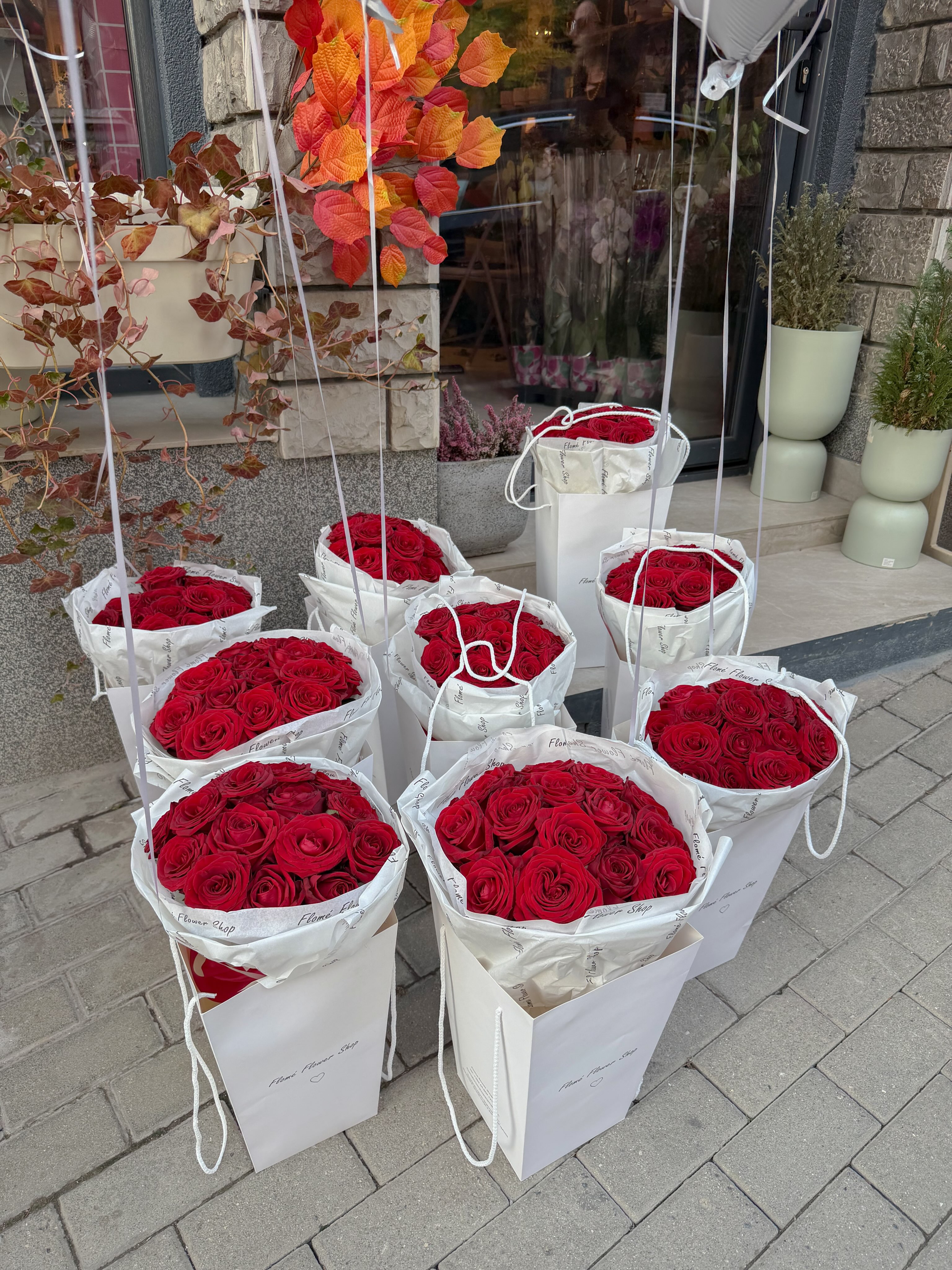 Buqeta trëndafilash të kuq në kuti – Flomé (4)