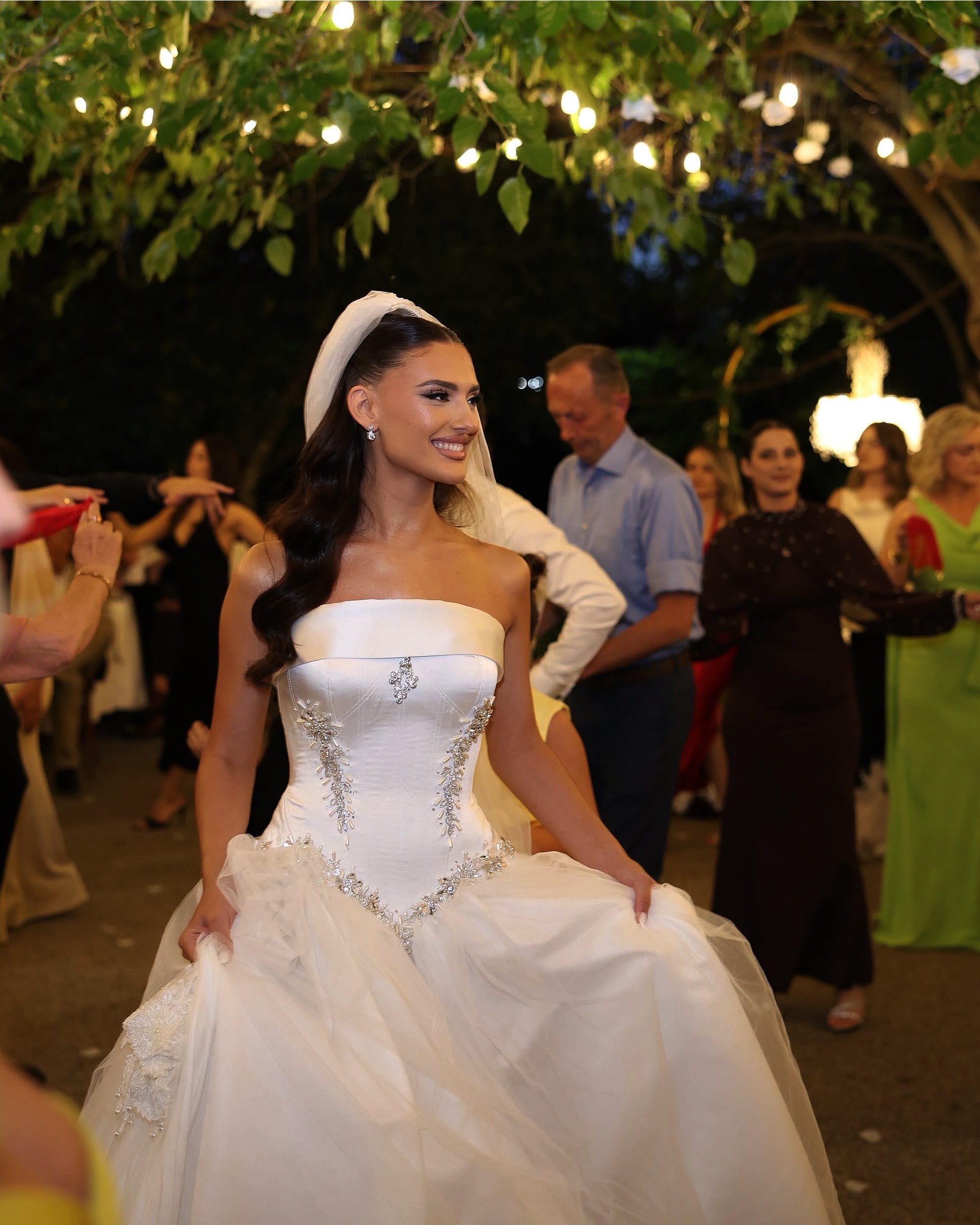Vello nusërie e punuar me dorë – Floretë Berisha