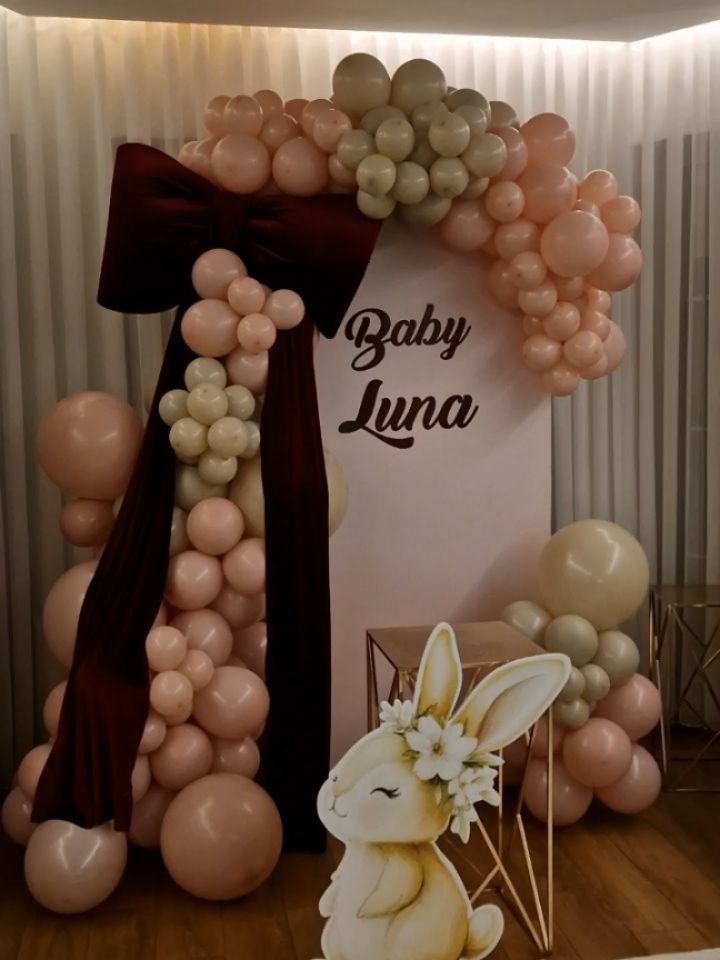 Dekor me balona për bebe me lepurush – Flowers Decor Ferizaj (3)