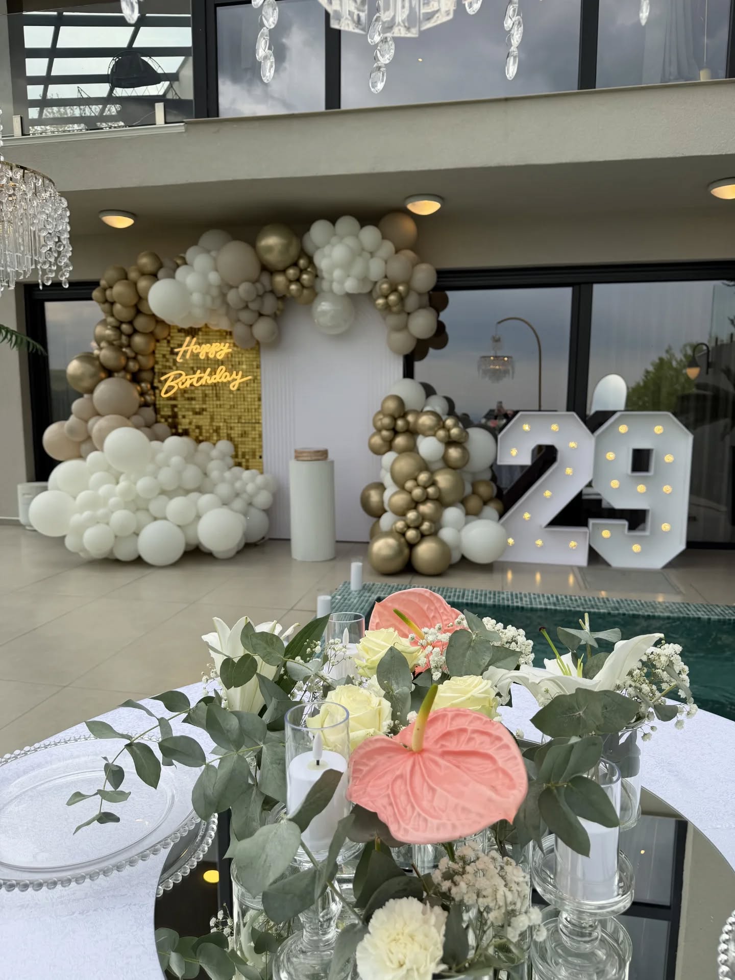 Dekor me balona për ditëlindjen e 29-të – Flowers Decor Ferizaj (2)