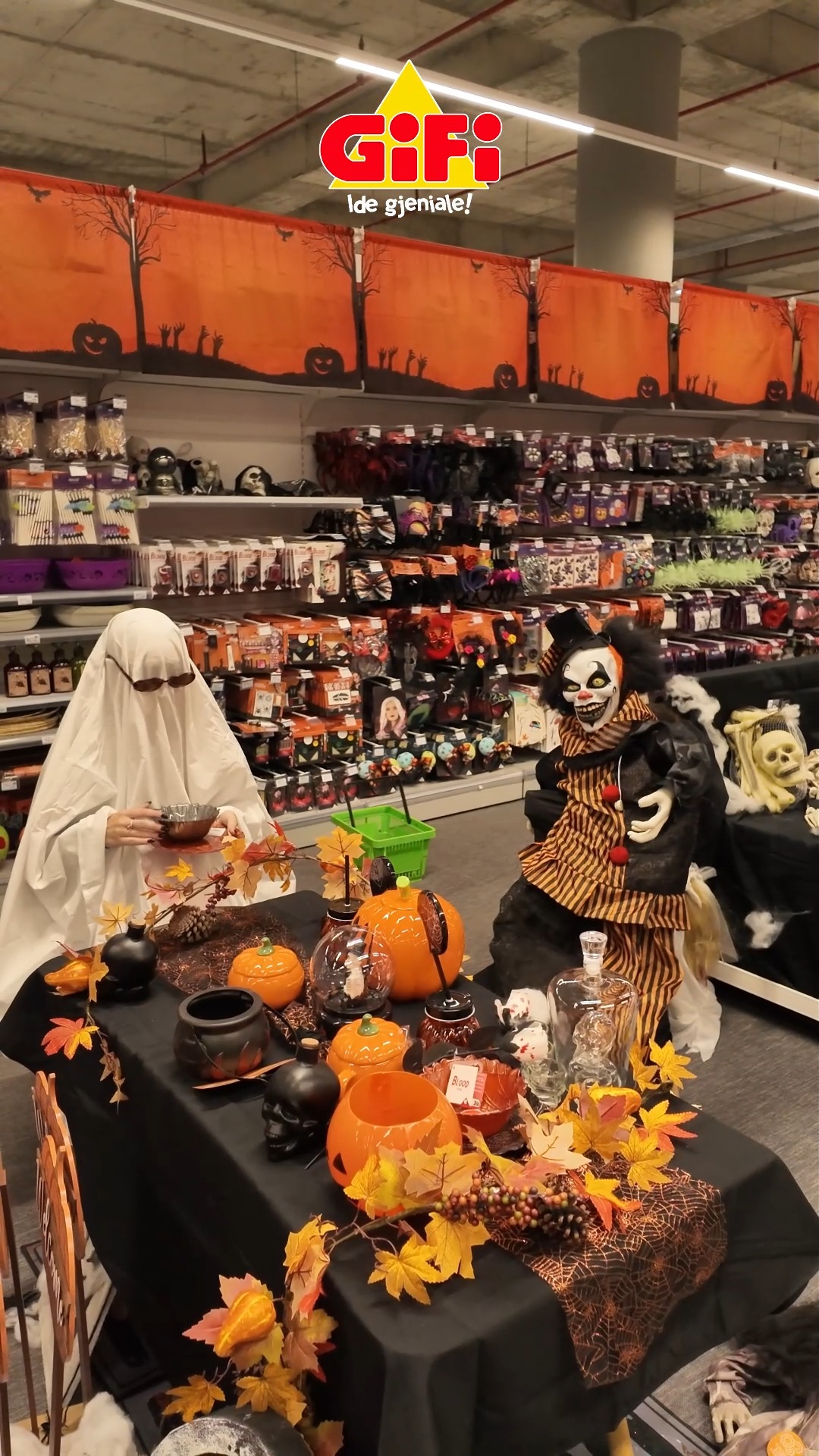 Dekorime për Halloween në dyqan – gifi.kosova