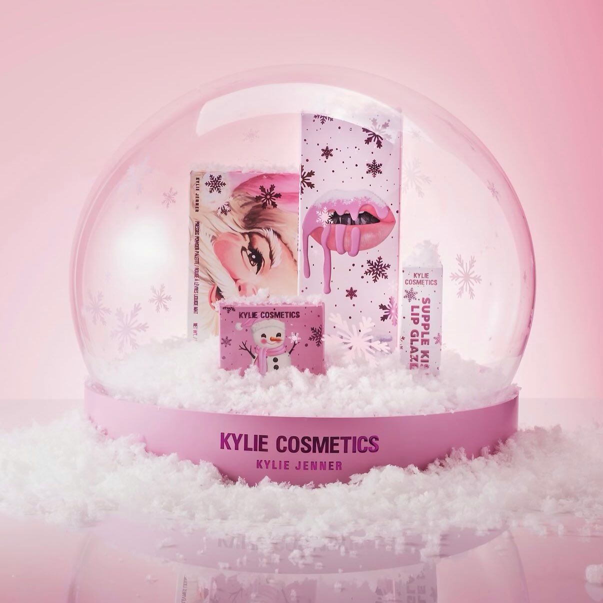 Set dhuratë Kylie Cosmetics për festat – Glow Cosmetics