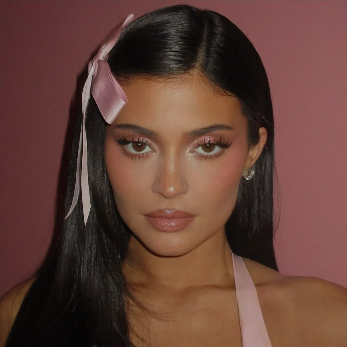 Set dhuratë Kylie Cosmetics për festat – Glow Cosmetics (3)