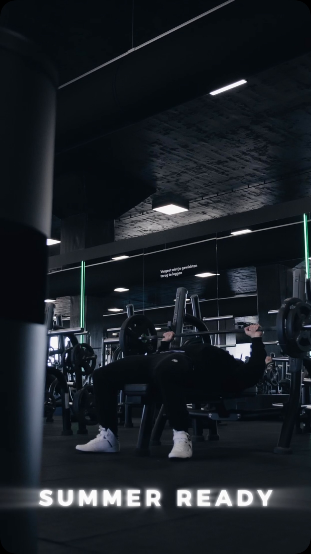Duks, pantallona trenerke dhe atlete Gorilla Wear – Gorilla Sport Kosova