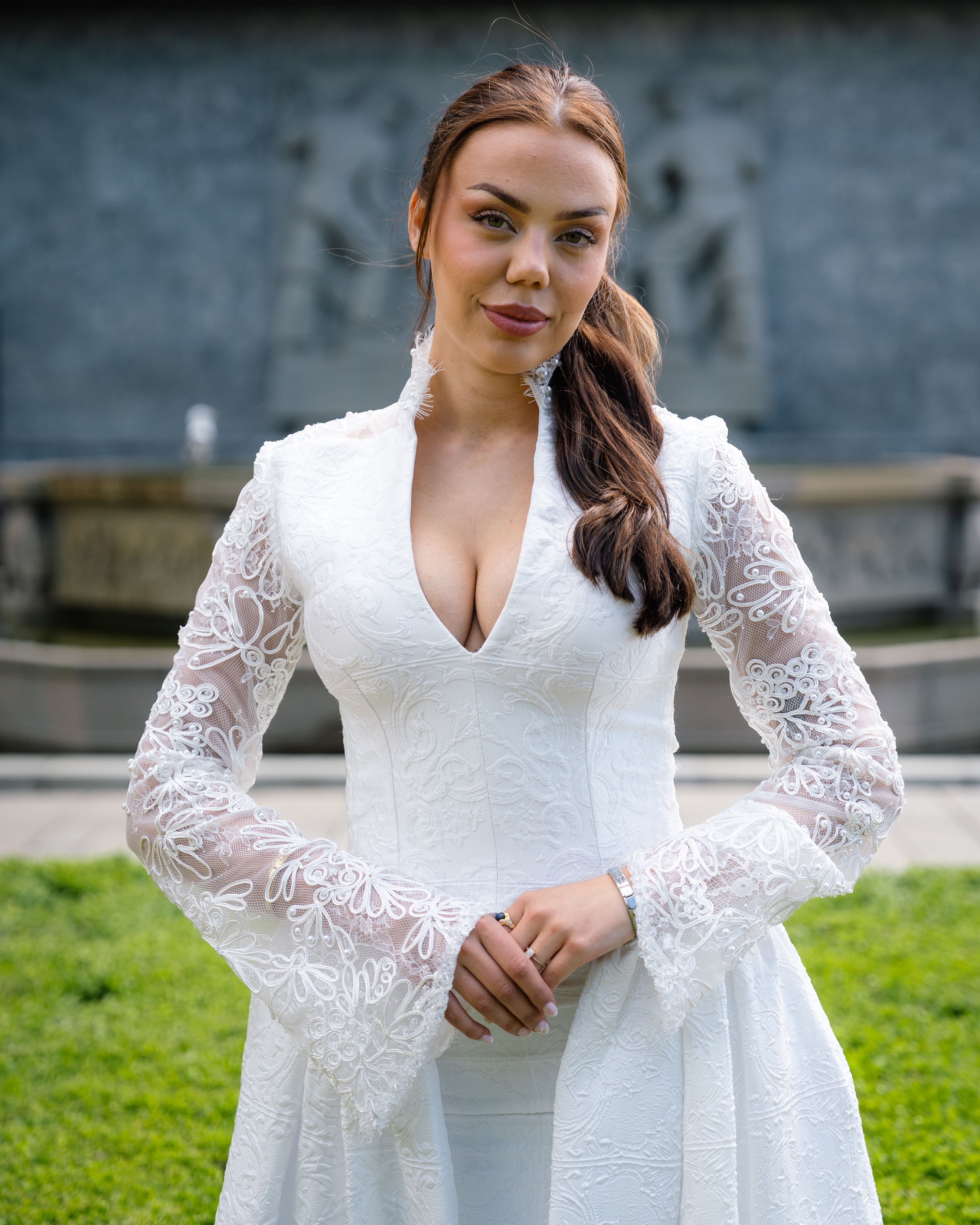 Fustan nusërie me dantella dhe mëngë të gjata – Handmade Dresses Kosovo 🤍 (3)
