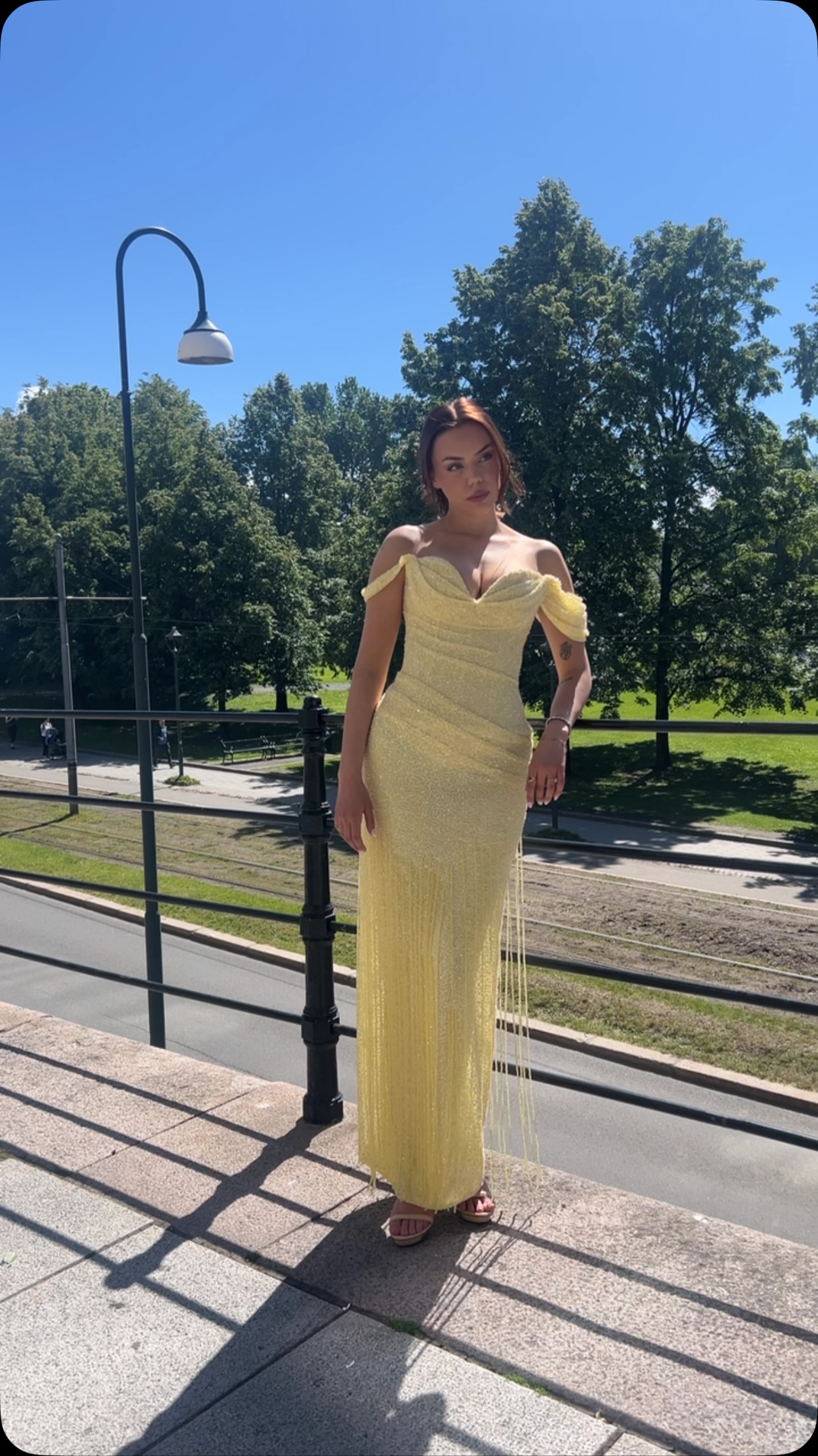 Fustan mbrëmjeje i verdhë i gjatë – Handmade Dresses Kosovo 🤍