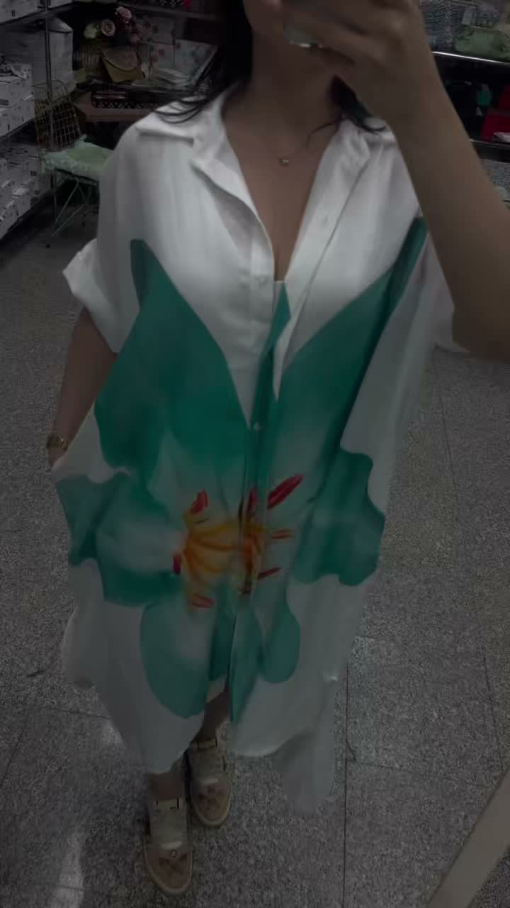Këmishë plazhi e bardhë me motive lulesh – Italy Shop